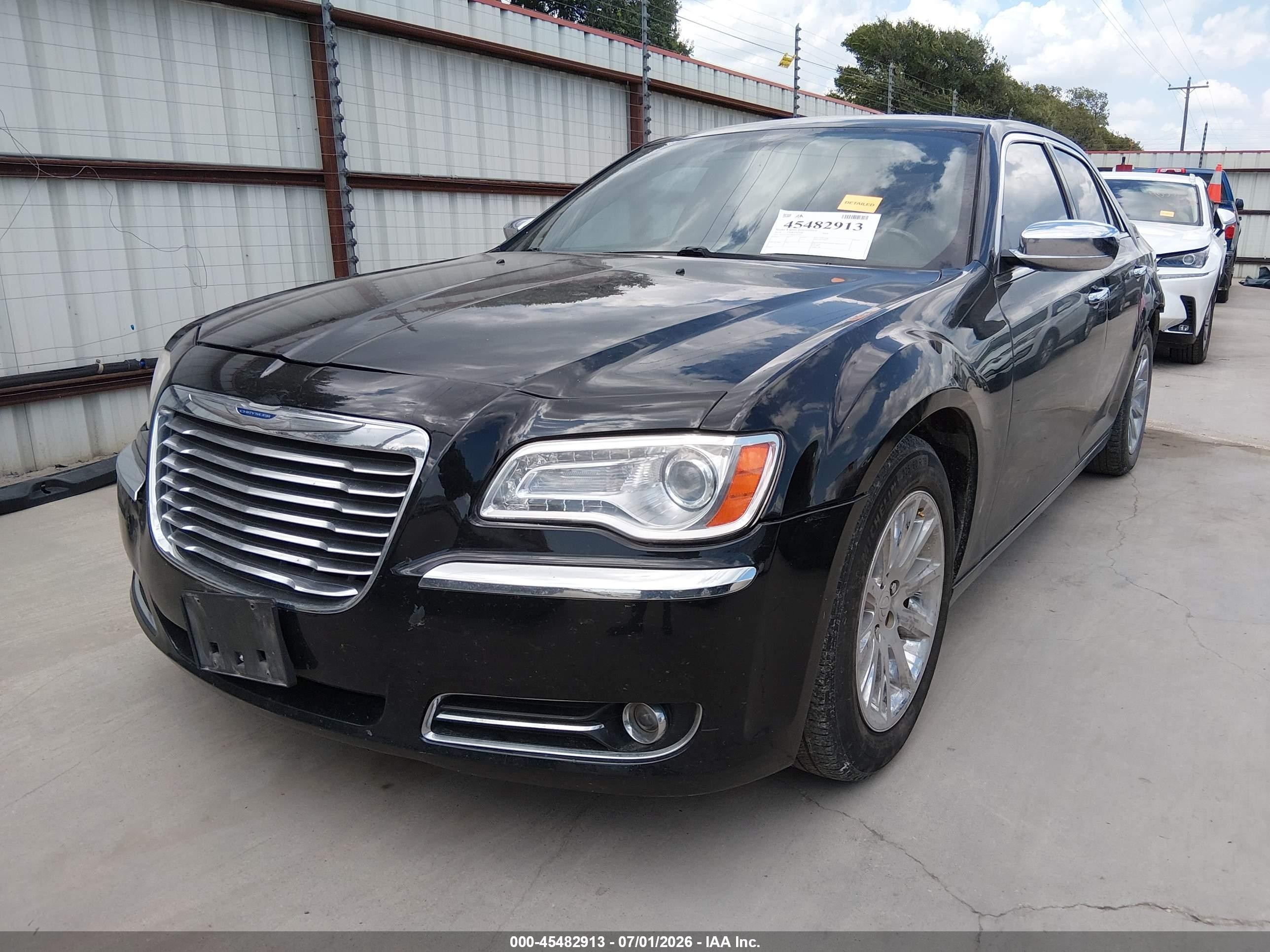 2014 Chrysler 300c   Black vin: 2C3CCAEG9EH379751