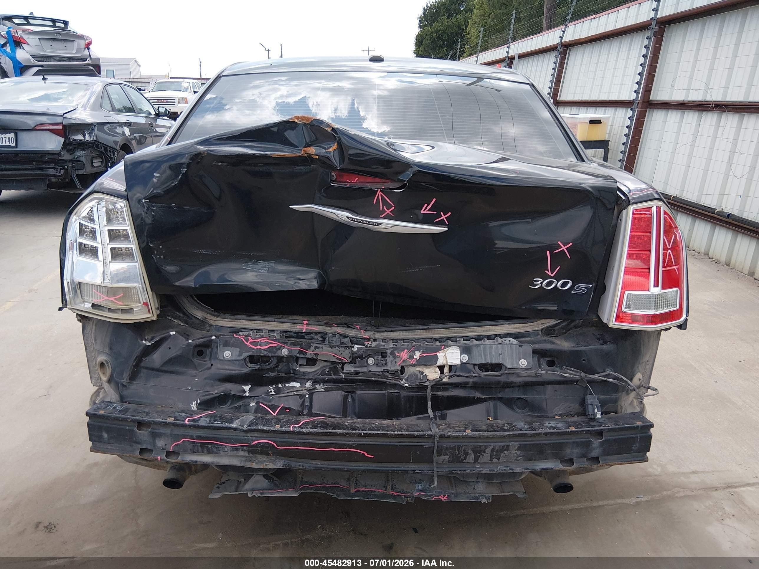 2014 Chrysler 300c   Black vin: 2C3CCAEG9EH379751