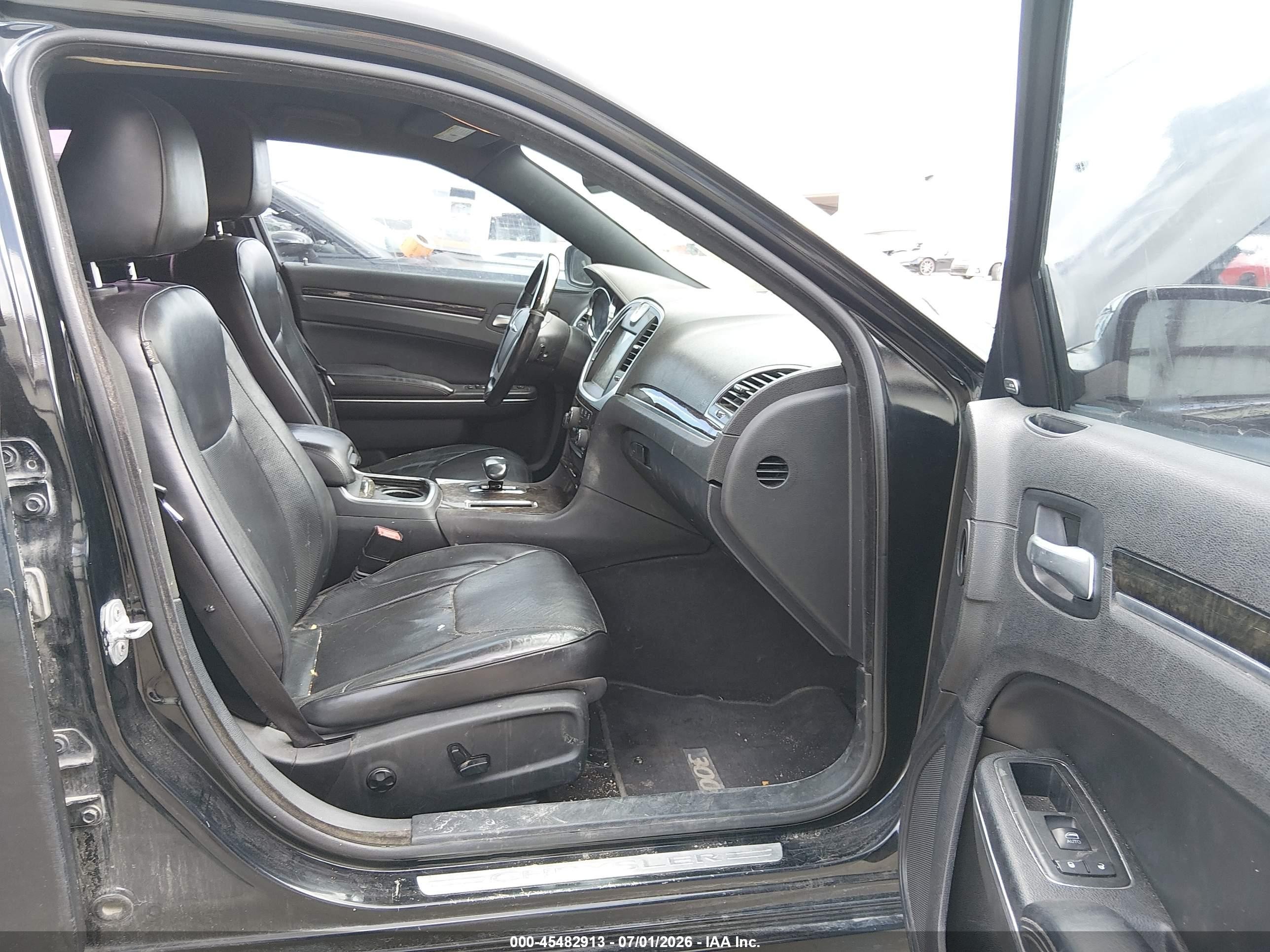 2014 Chrysler 300c   Black vin: 2C3CCAEG9EH379751