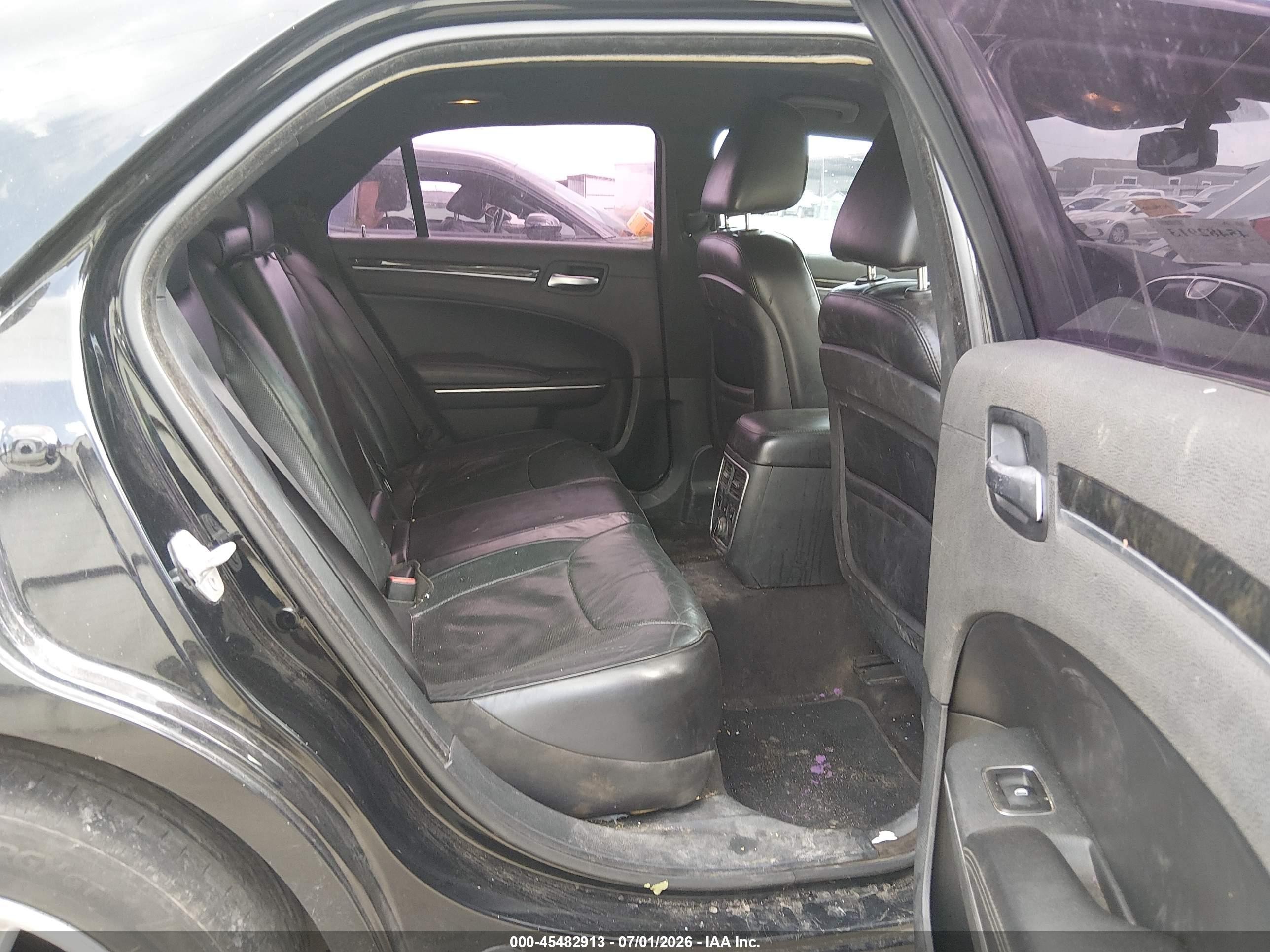 2014 Chrysler 300c   Black vin: 2C3CCAEG9EH379751