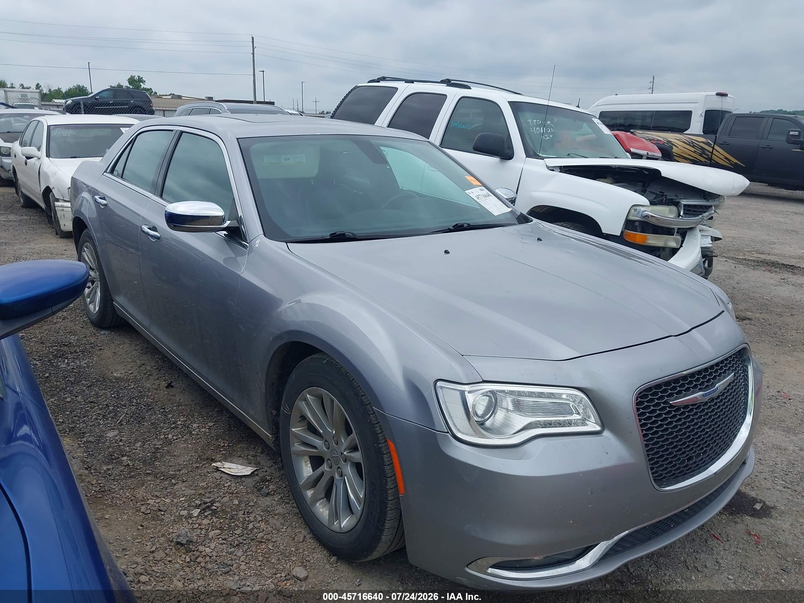 2017 Chrysler 300c Серебряный vin: 2C3CCAEG9HH570493