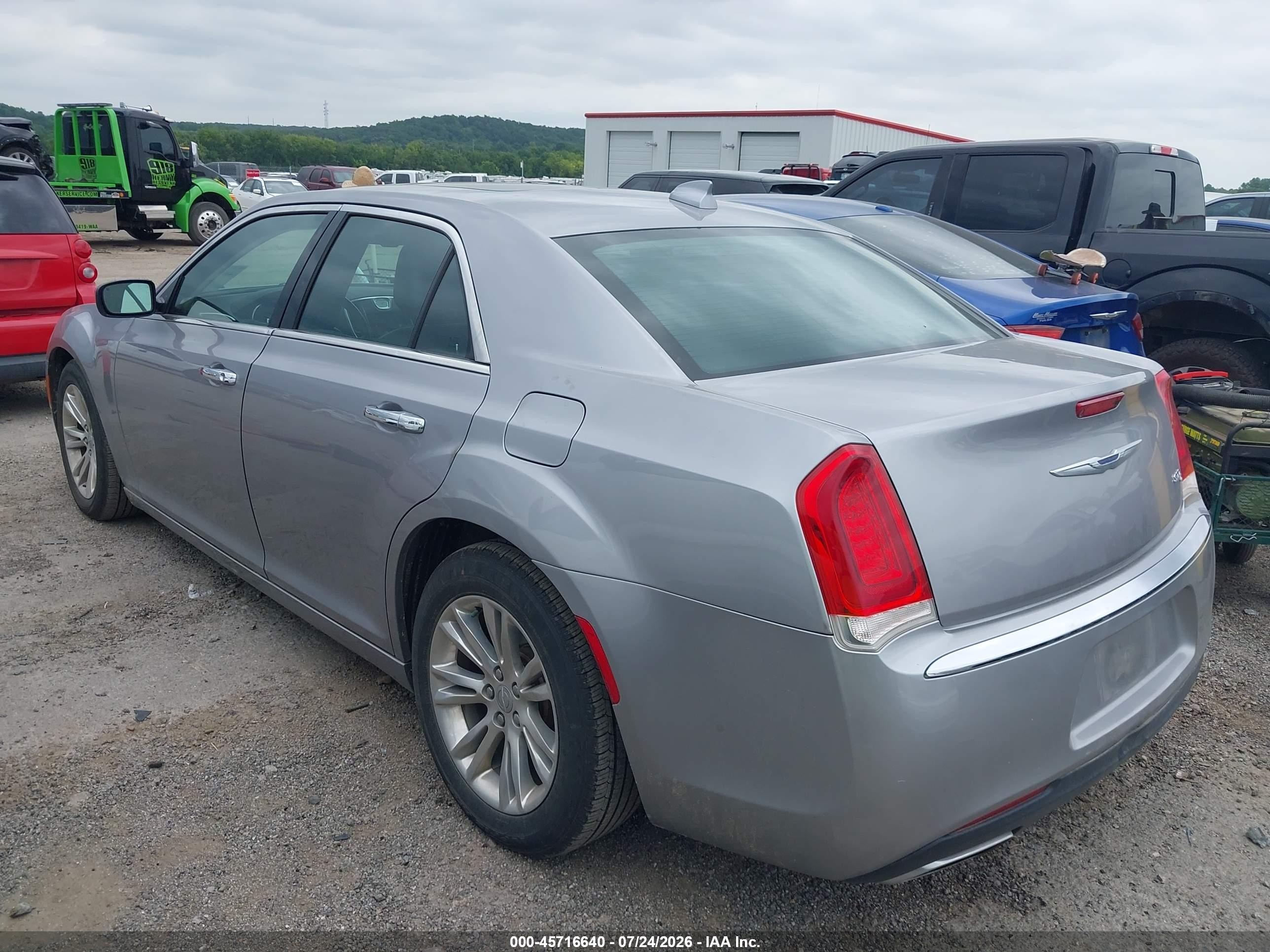 2017 Chrysler 300c Серебряный vin: 2C3CCAEG9HH570493