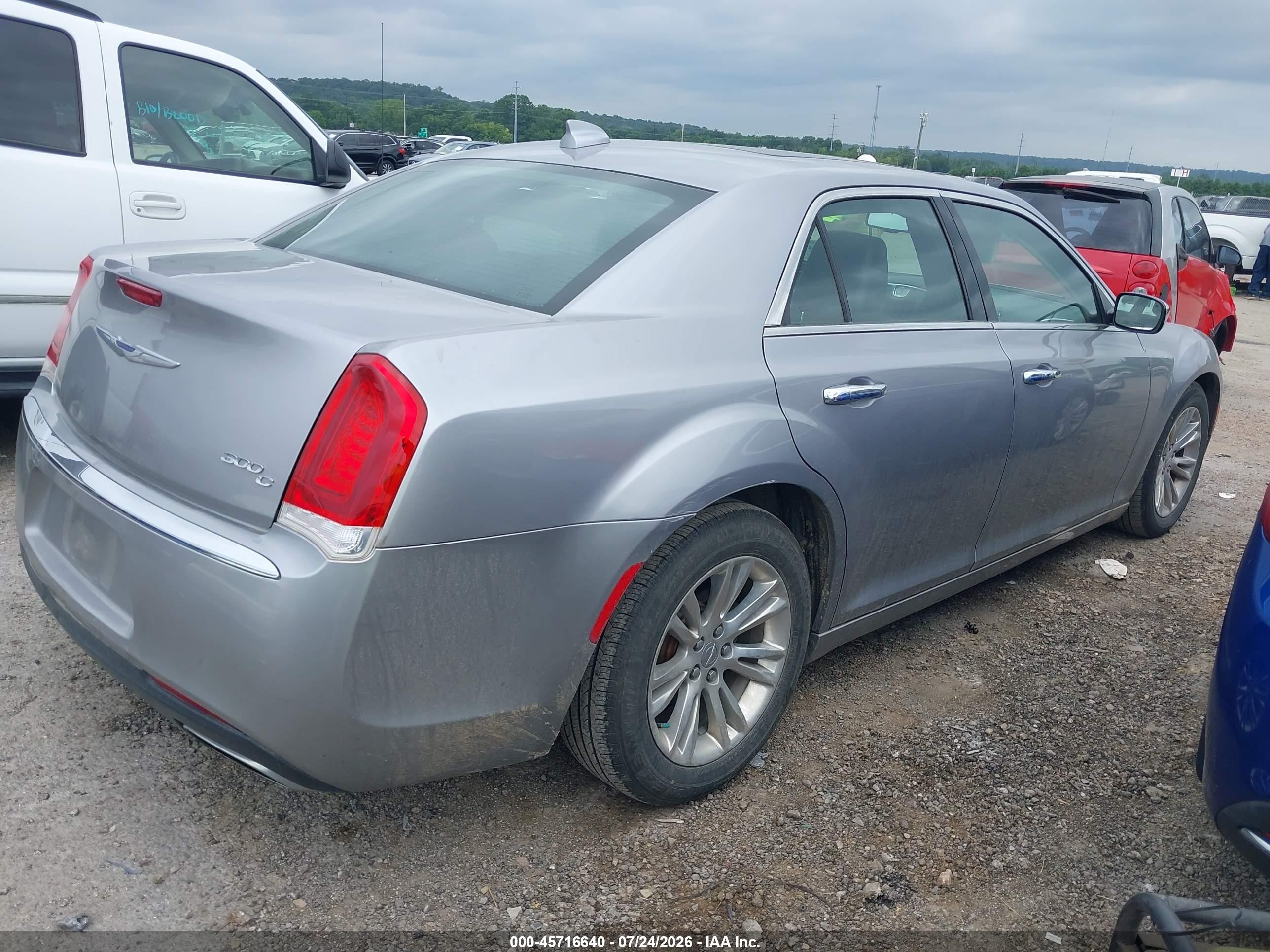 2017 Chrysler 300c Серебряный vin: 2C3CCAEG9HH570493