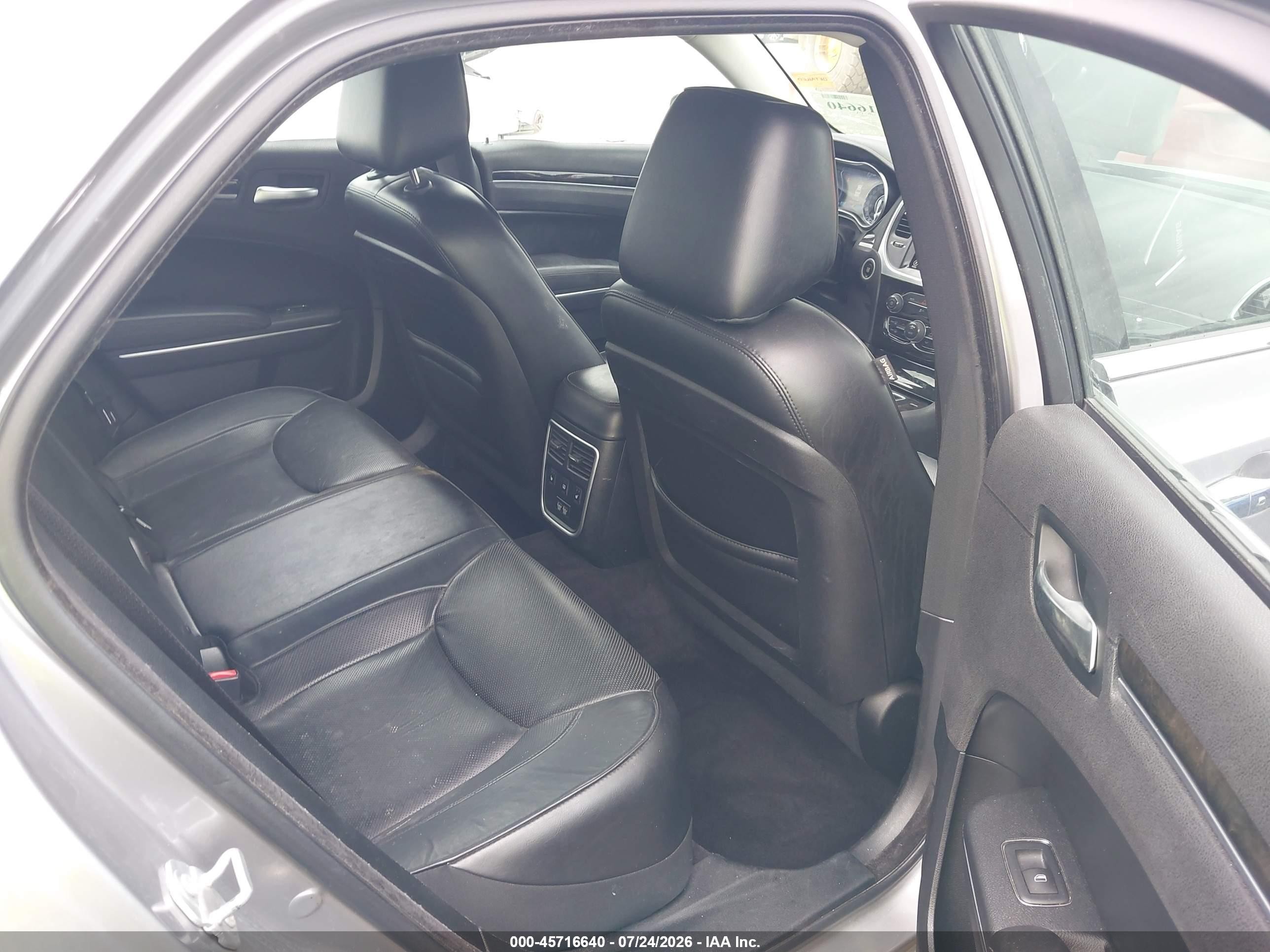 2017 Chrysler 300c Серебряный vin: 2C3CCAEG9HH570493
