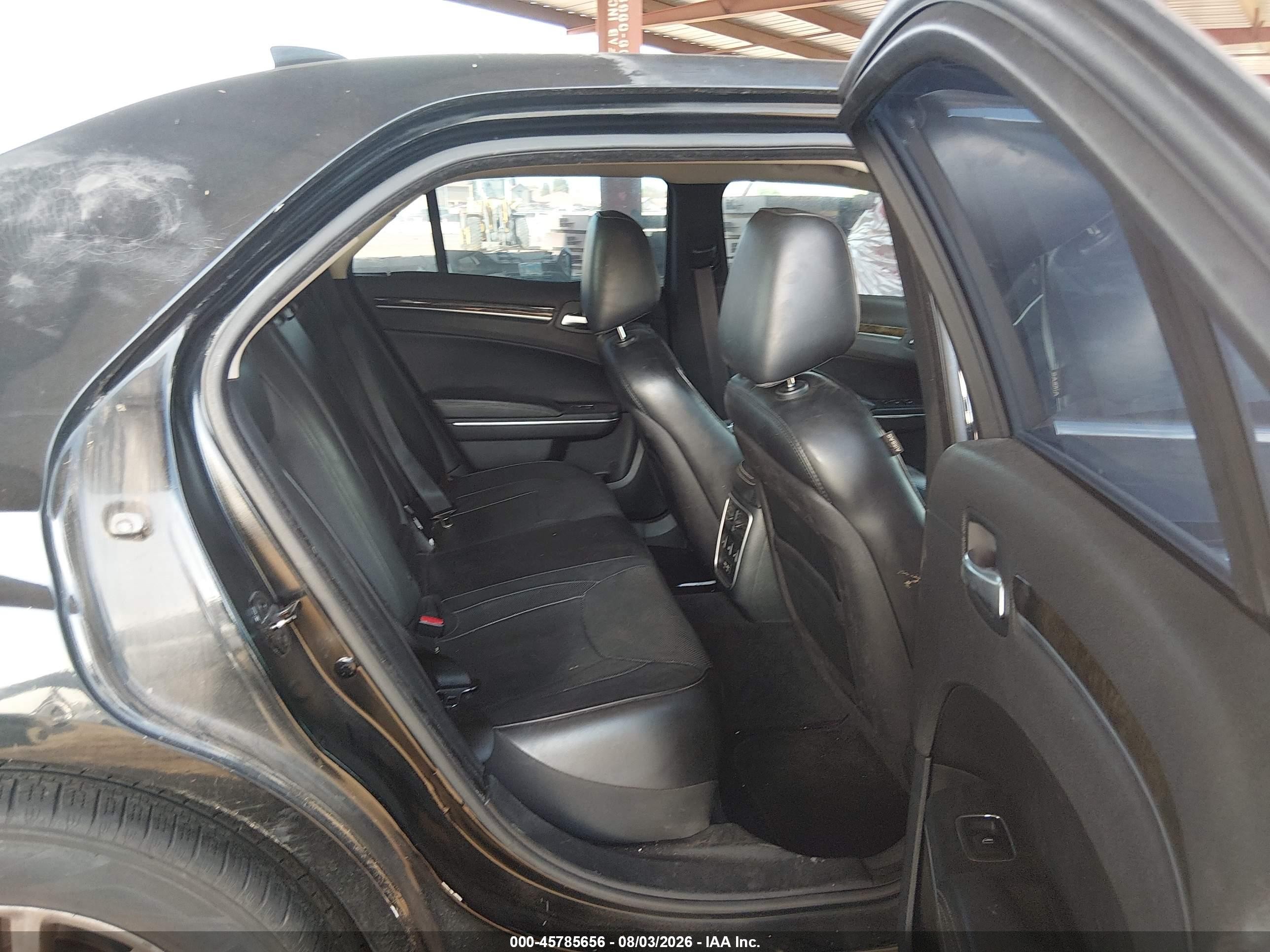 2015 Chrysler 300c   Black vin: 2C3CCAEGXFH807604