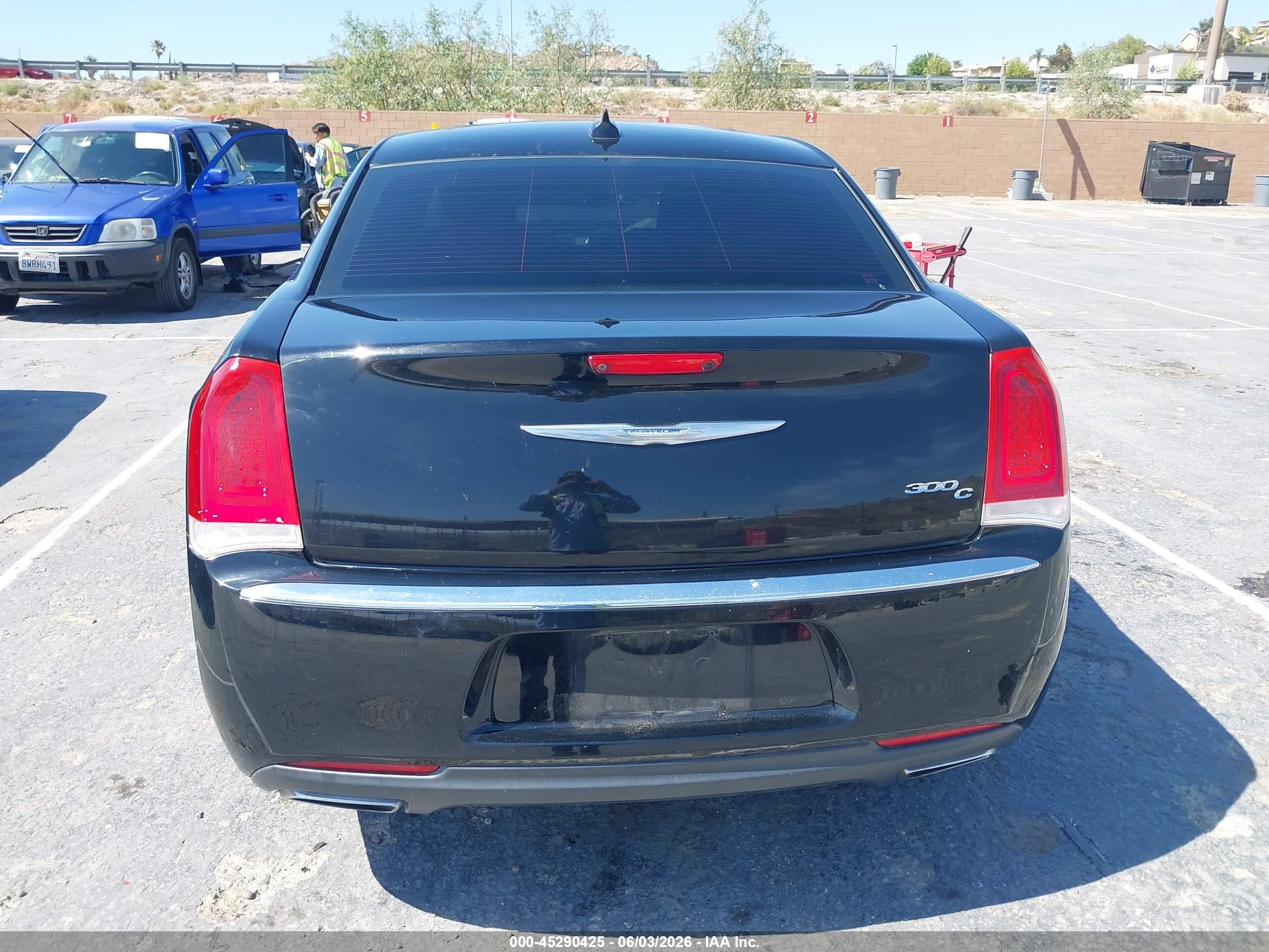 2015 Chrysler 300c   Black vin: 2C3CCAEGXFH893982