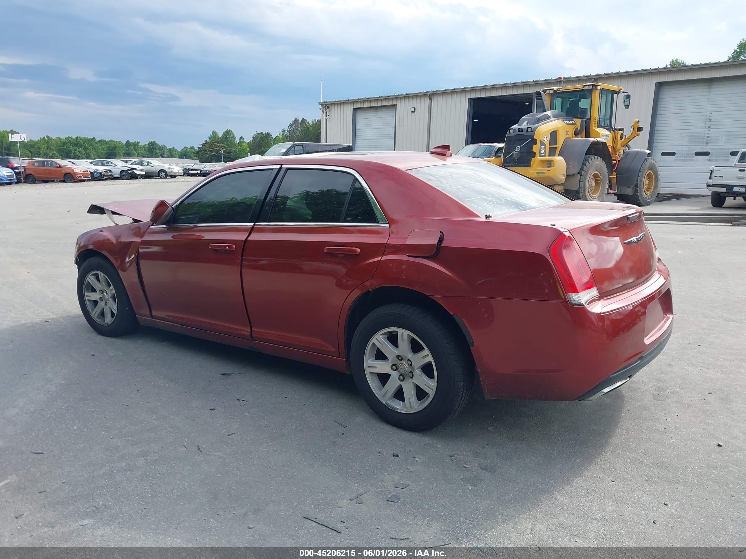 2015 Chrysler 300c   Red vin: 2C3CCAEGXFH920856