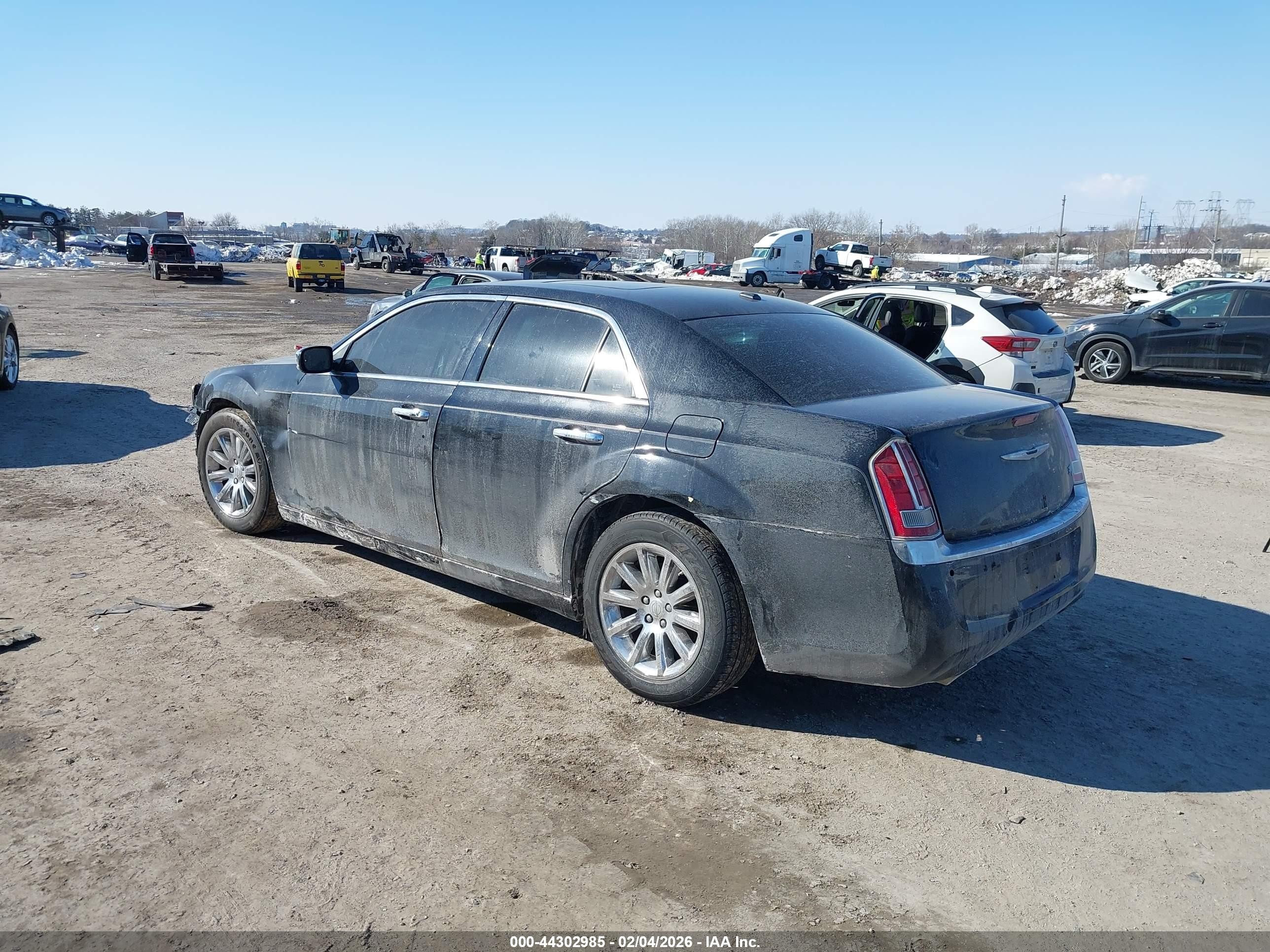 2013 Chrysler 300c   Black vin: 2C3CCAET0DH558658