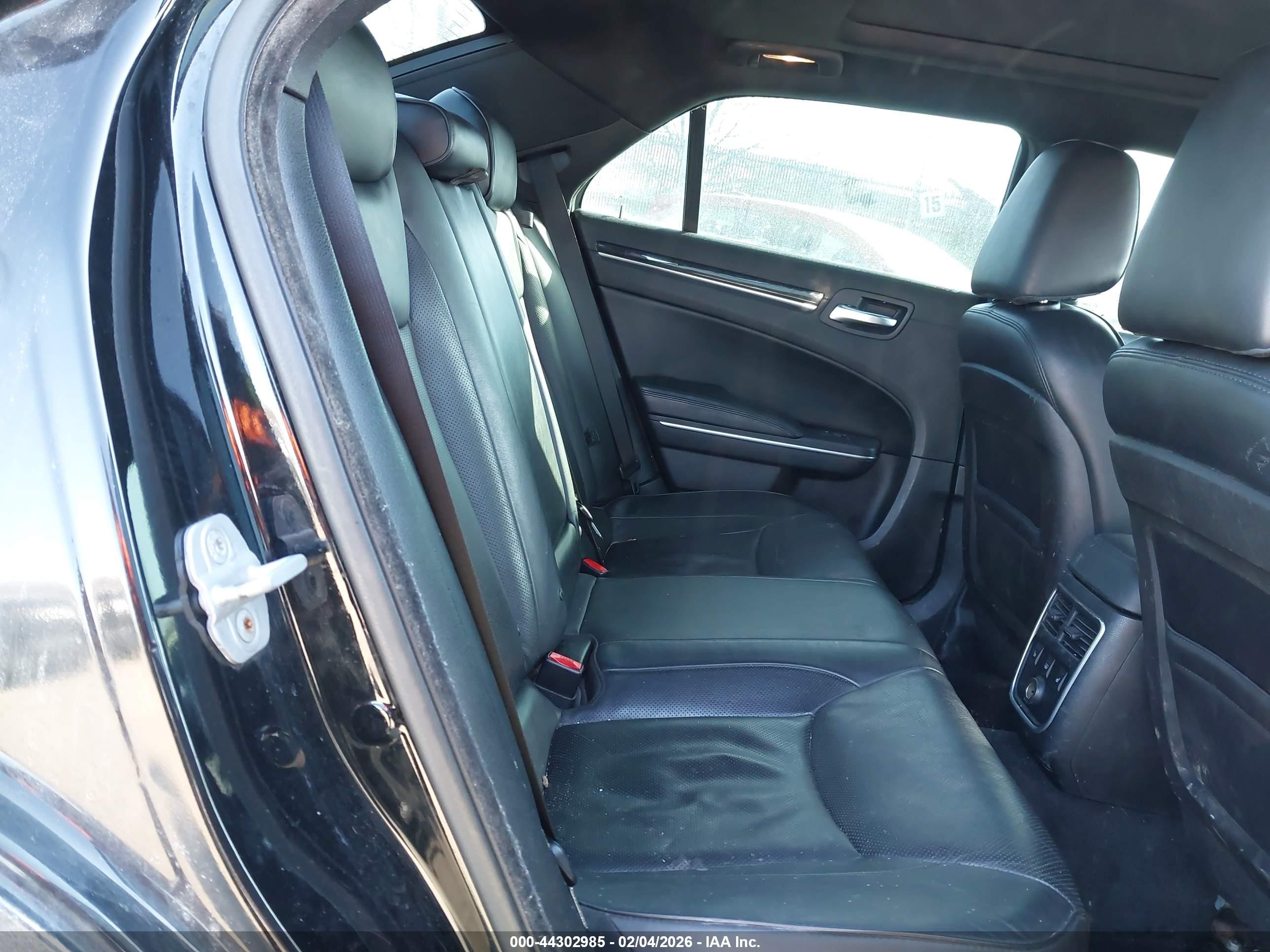 2013 Chrysler 300c   Black vin: 2C3CCAET0DH558658