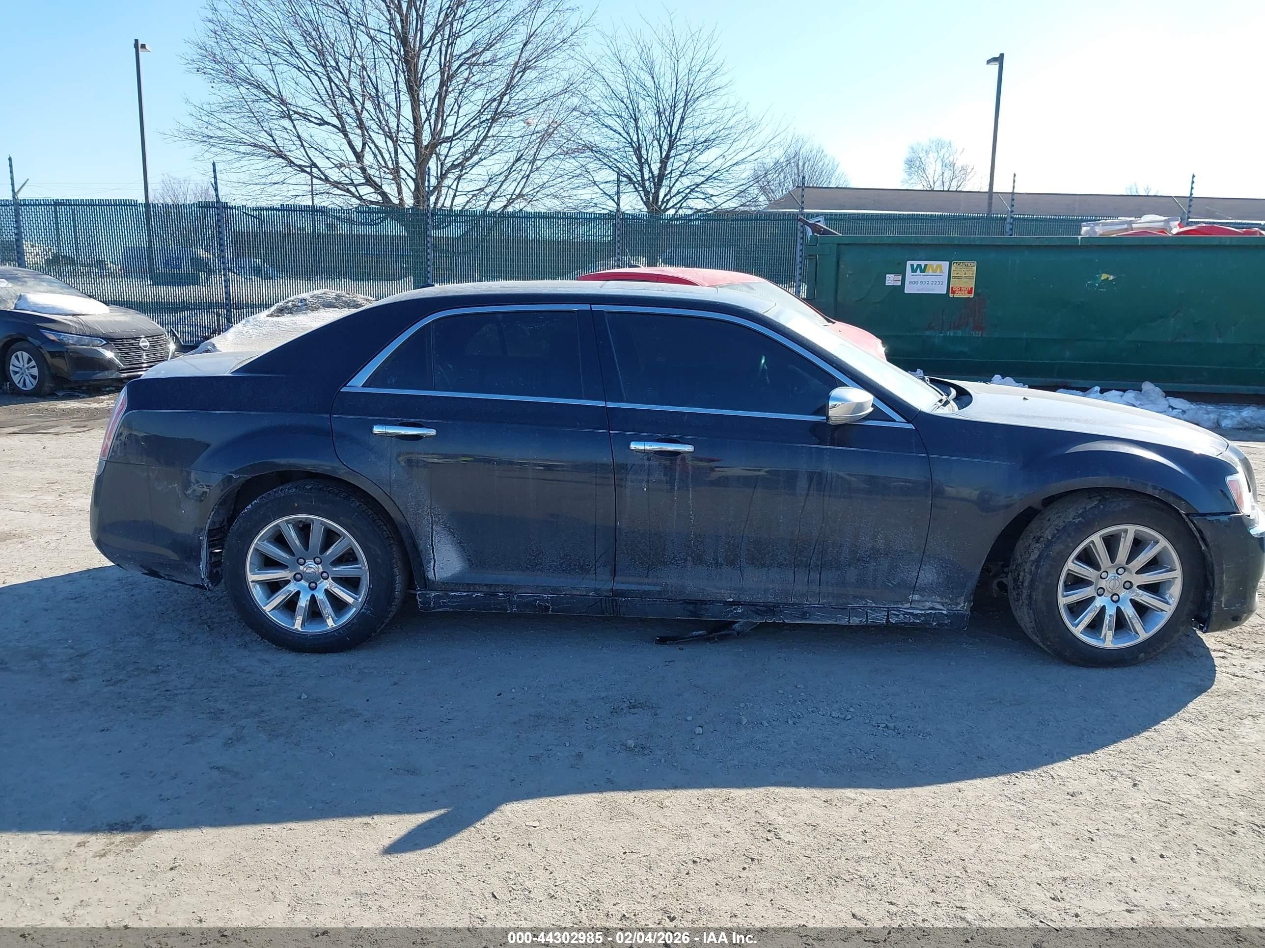 2013 Chrysler 300c   Black vin: 2C3CCAET0DH558658