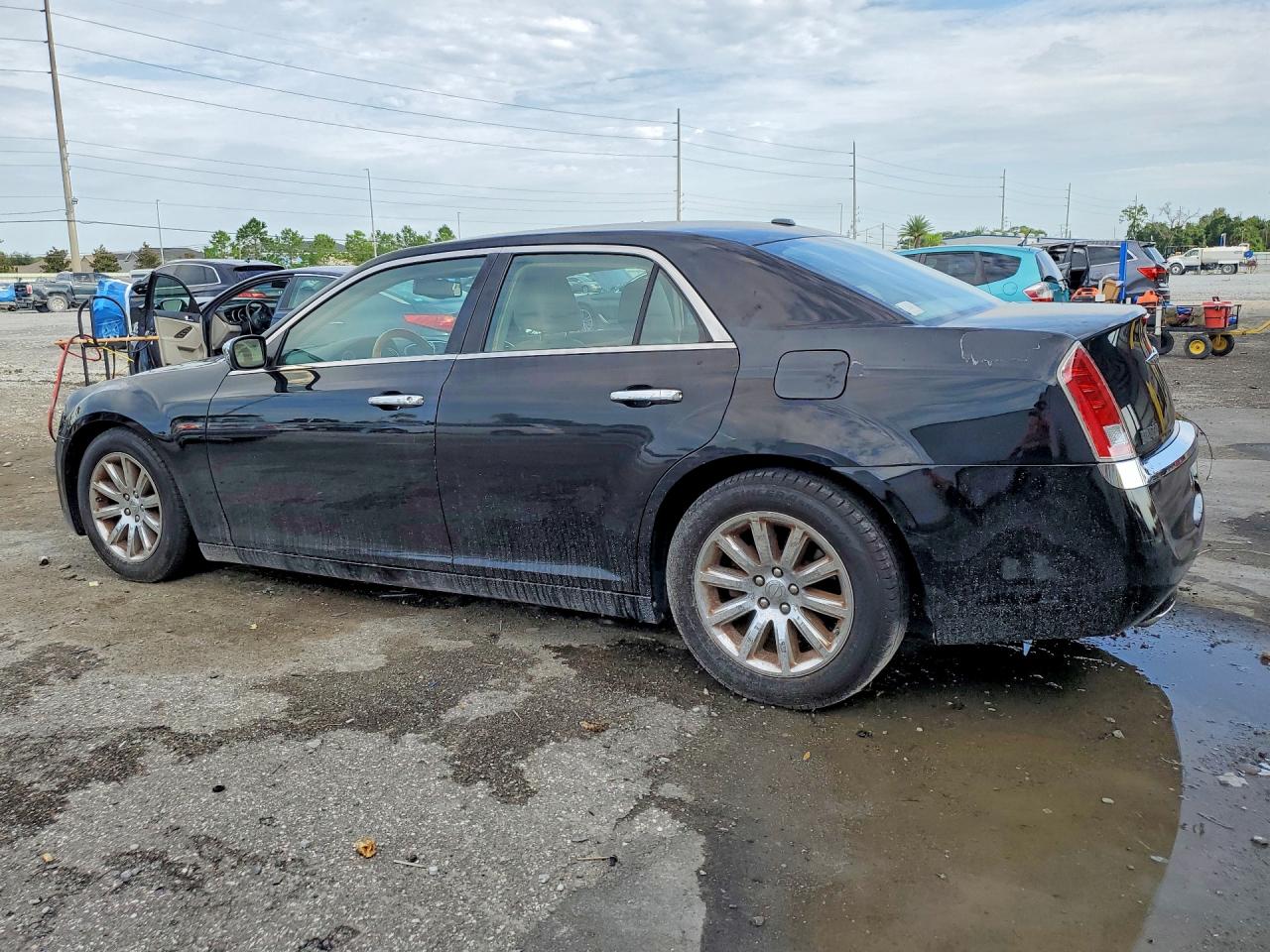 2013 Chrysler 300c Black vin: 2C3CCAET0DH674085