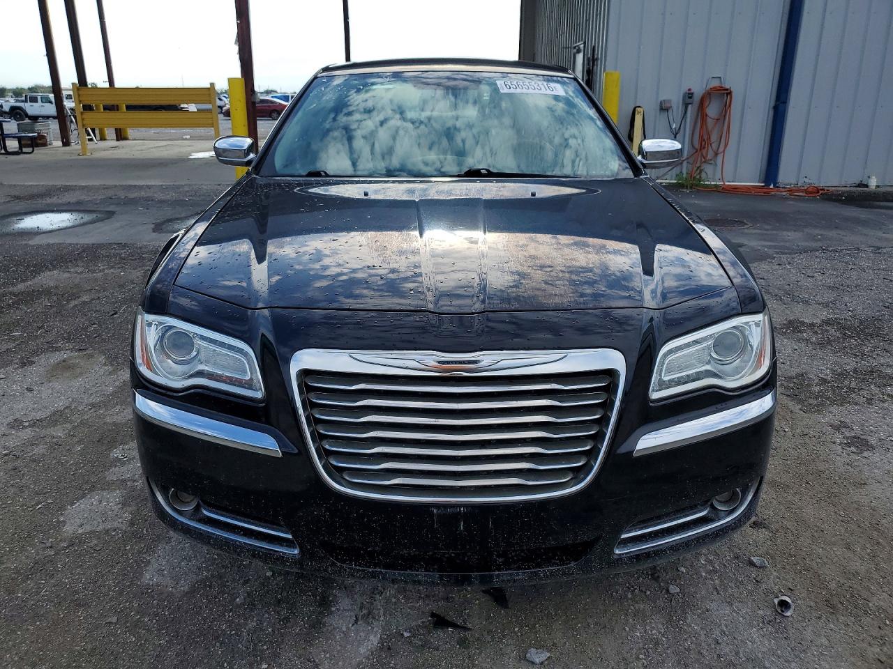 2013 Chrysler 300c Black vin: 2C3CCAET0DH674085