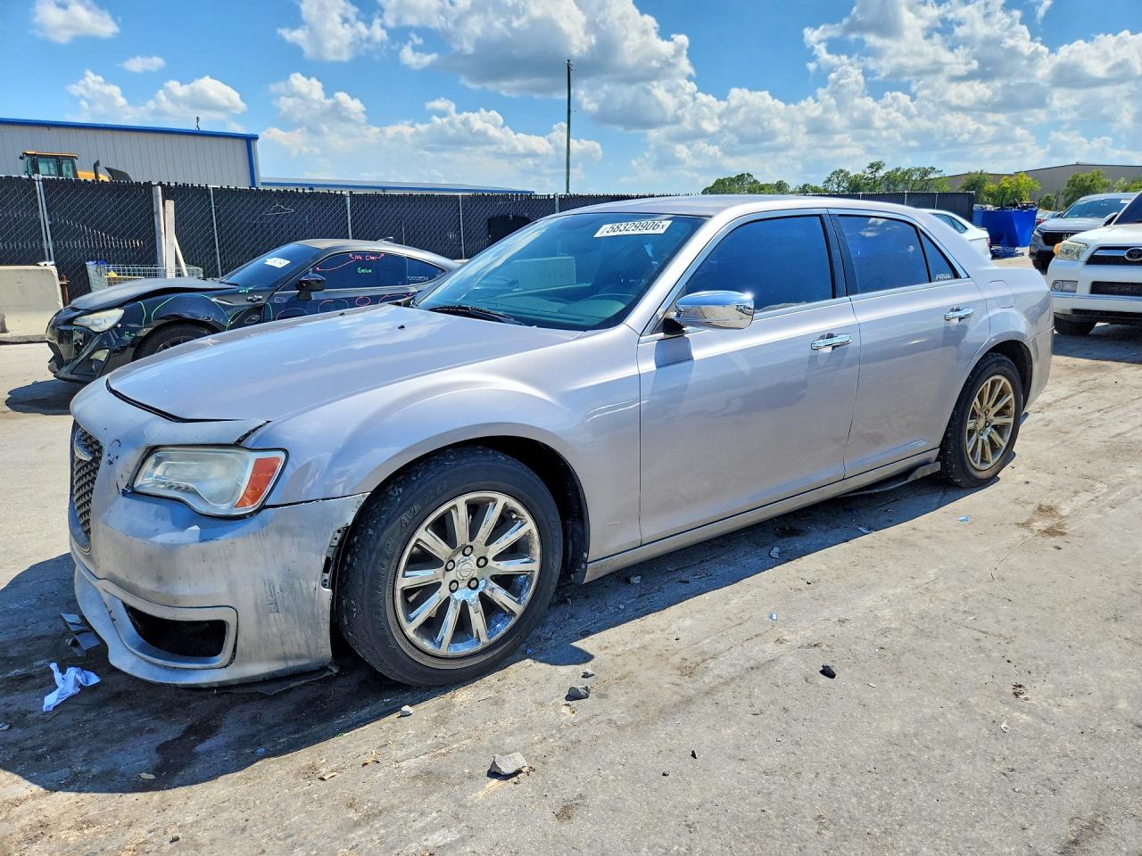2014 Chrysler 300c Серебряный vin: 2C3CCAET0EH118263