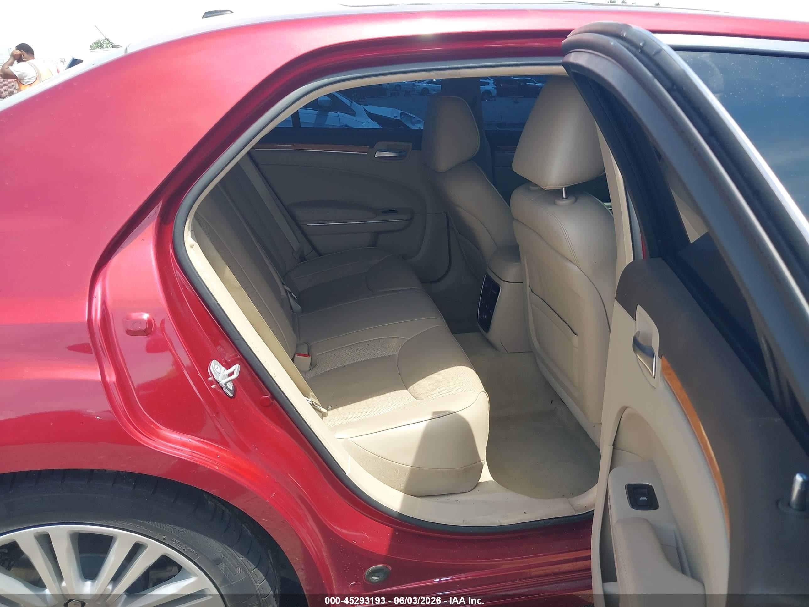 2014 Chrysler 300c   Maroon vin: 2C3CCAET0EH321167