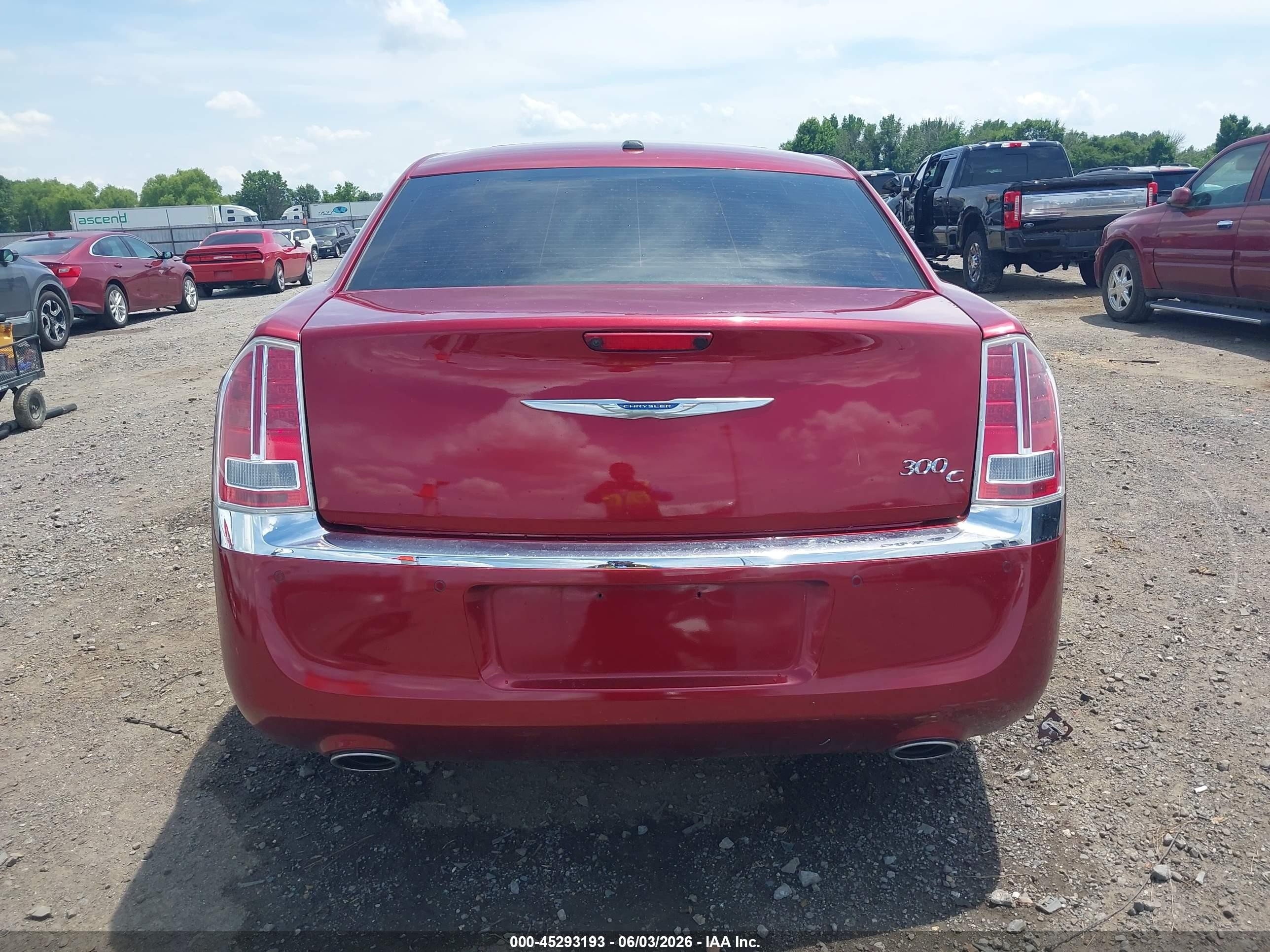 2014 Chrysler 300c   Maroon vin: 2C3CCAET0EH321167