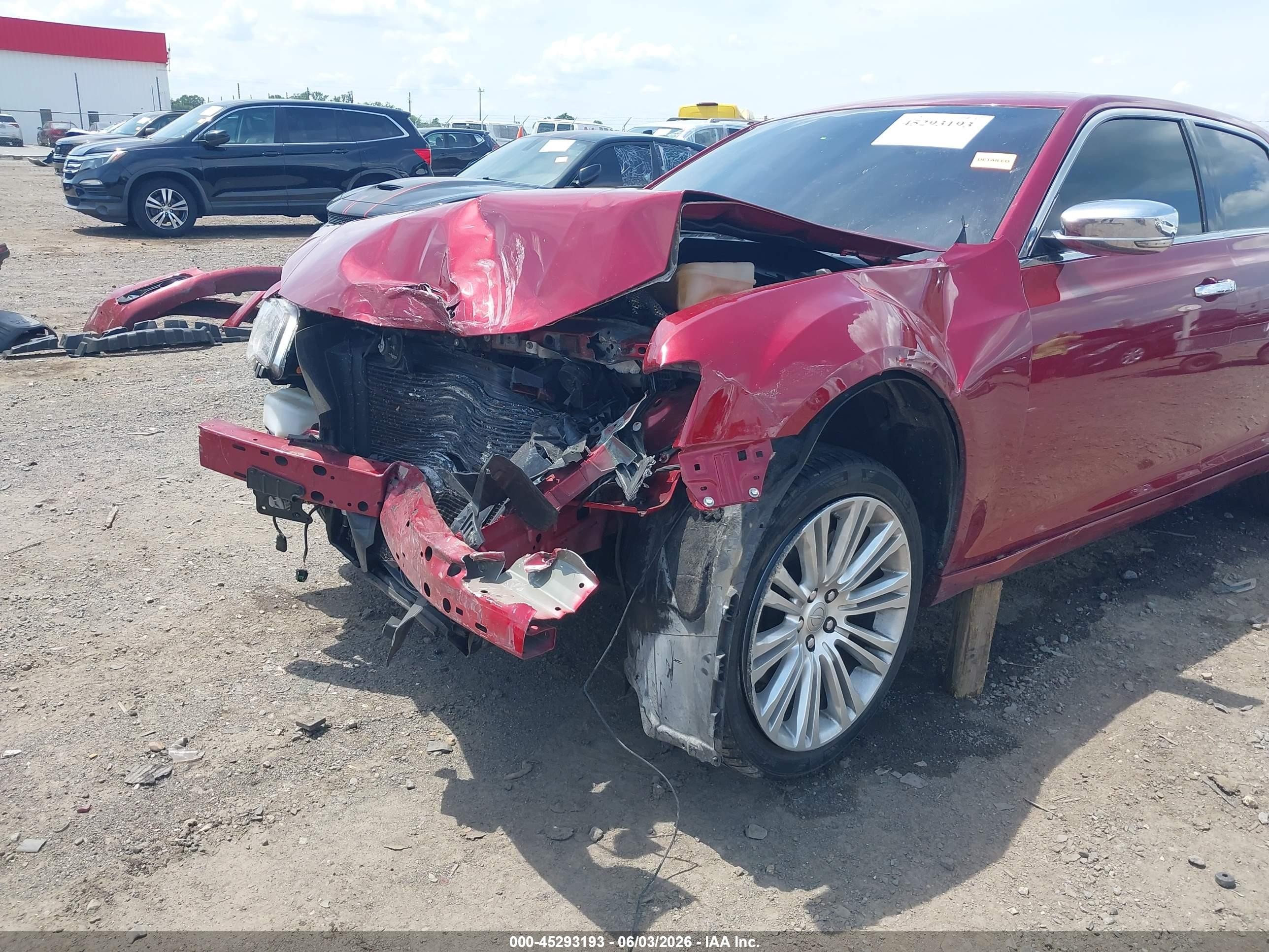 2014 Chrysler 300c   Maroon vin: 2C3CCAET0EH321167
