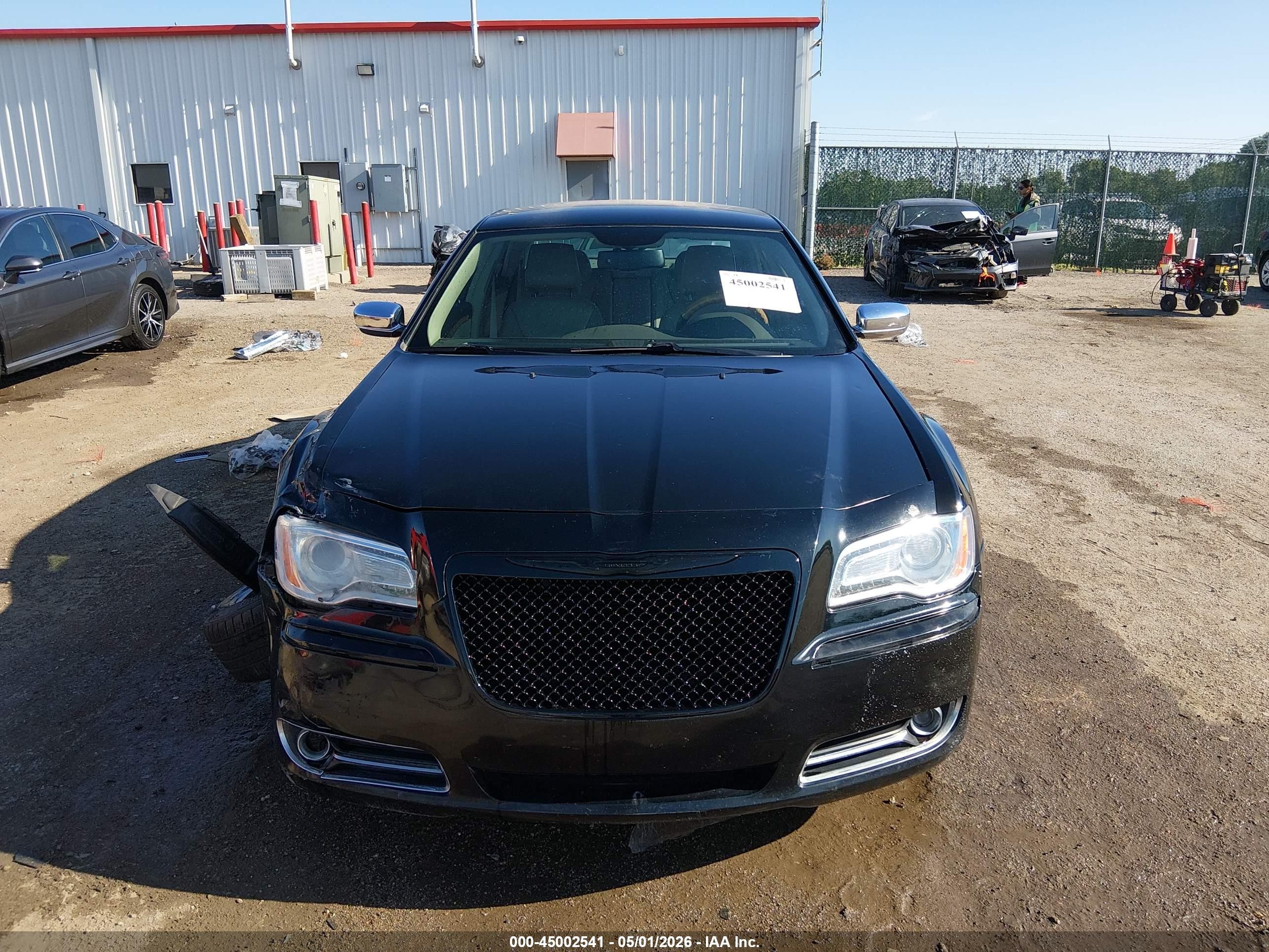 2014 Chrysler 300c   Black vin: 2C3CCAET1EH173384