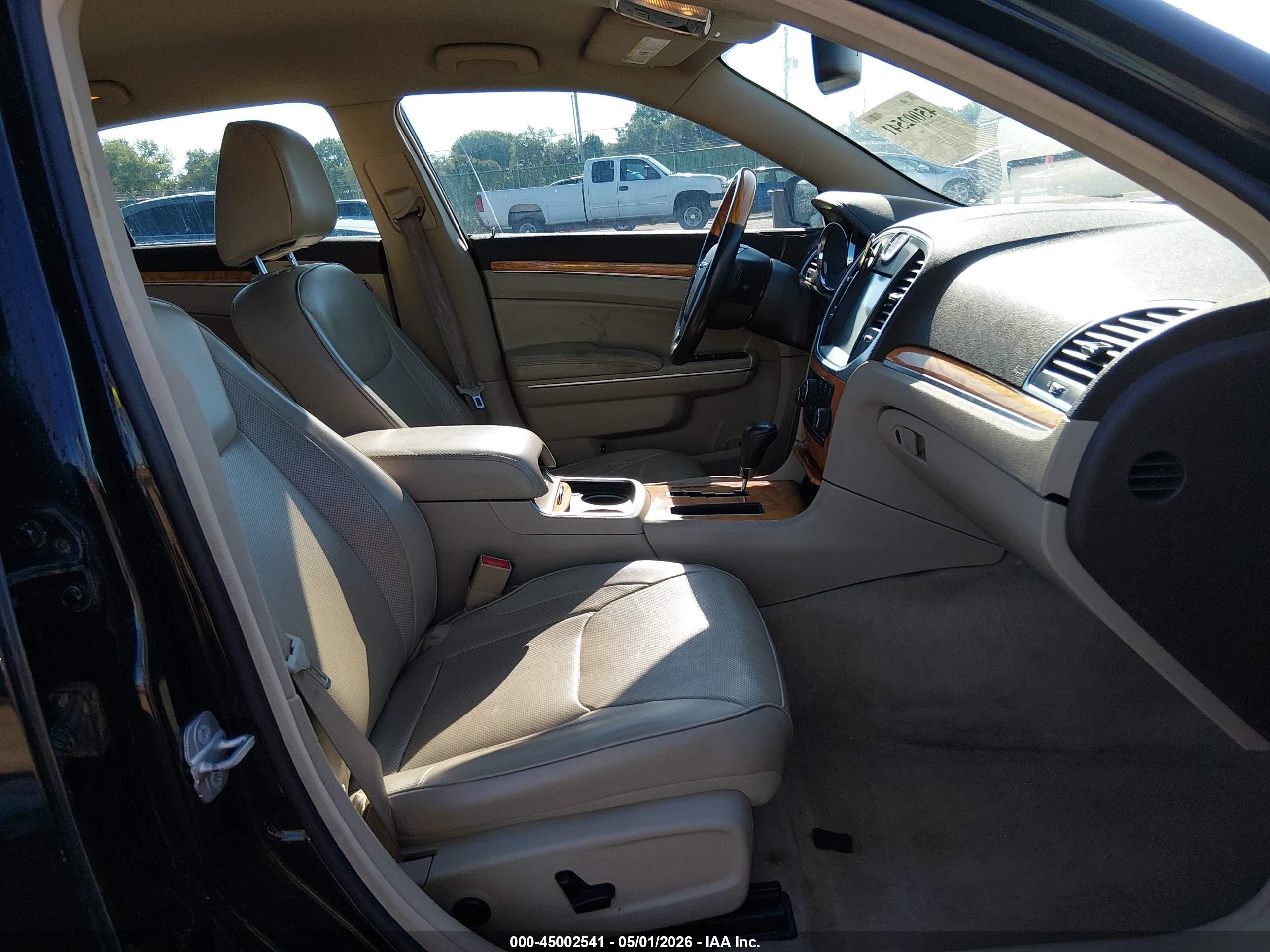 2014 Chrysler 300c   Black vin: 2C3CCAET1EH173384