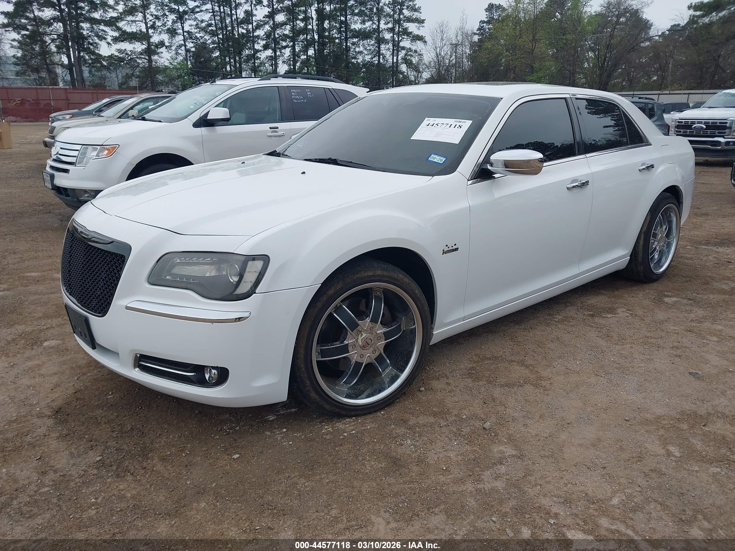 2012 Chrysler 300c White vin: 2C3CCAET2CH242516