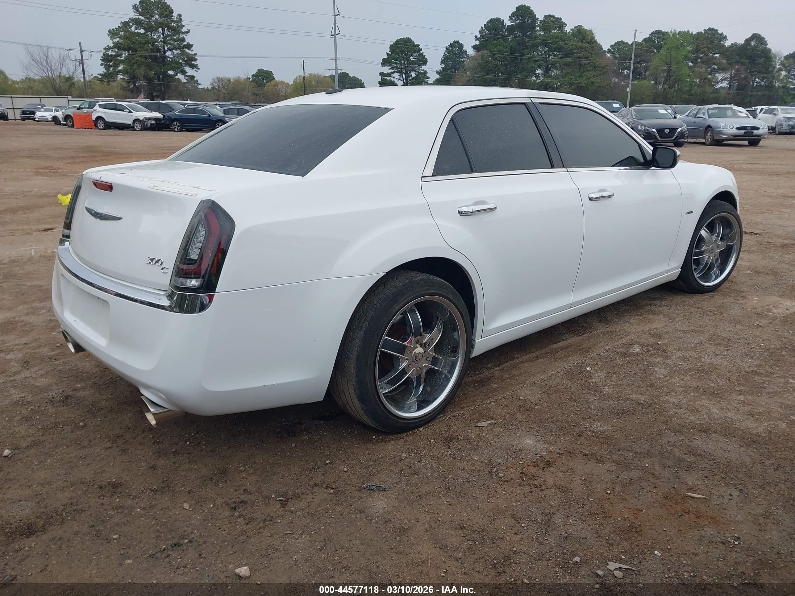 2012 Chrysler 300c White vin: 2C3CCAET2CH242516