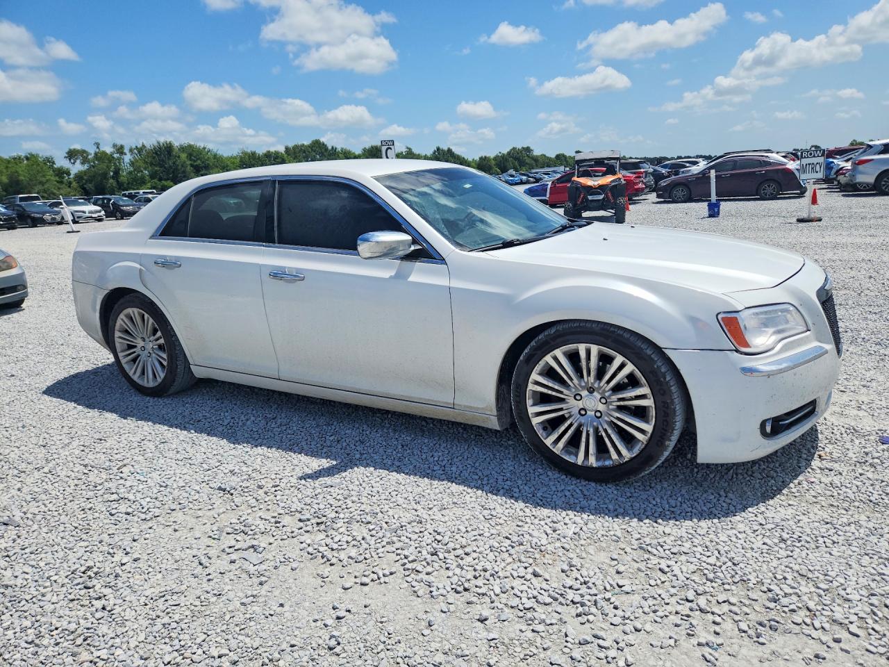 2013 Chrysler 300c White vin: 2C3CCAET2DH577390