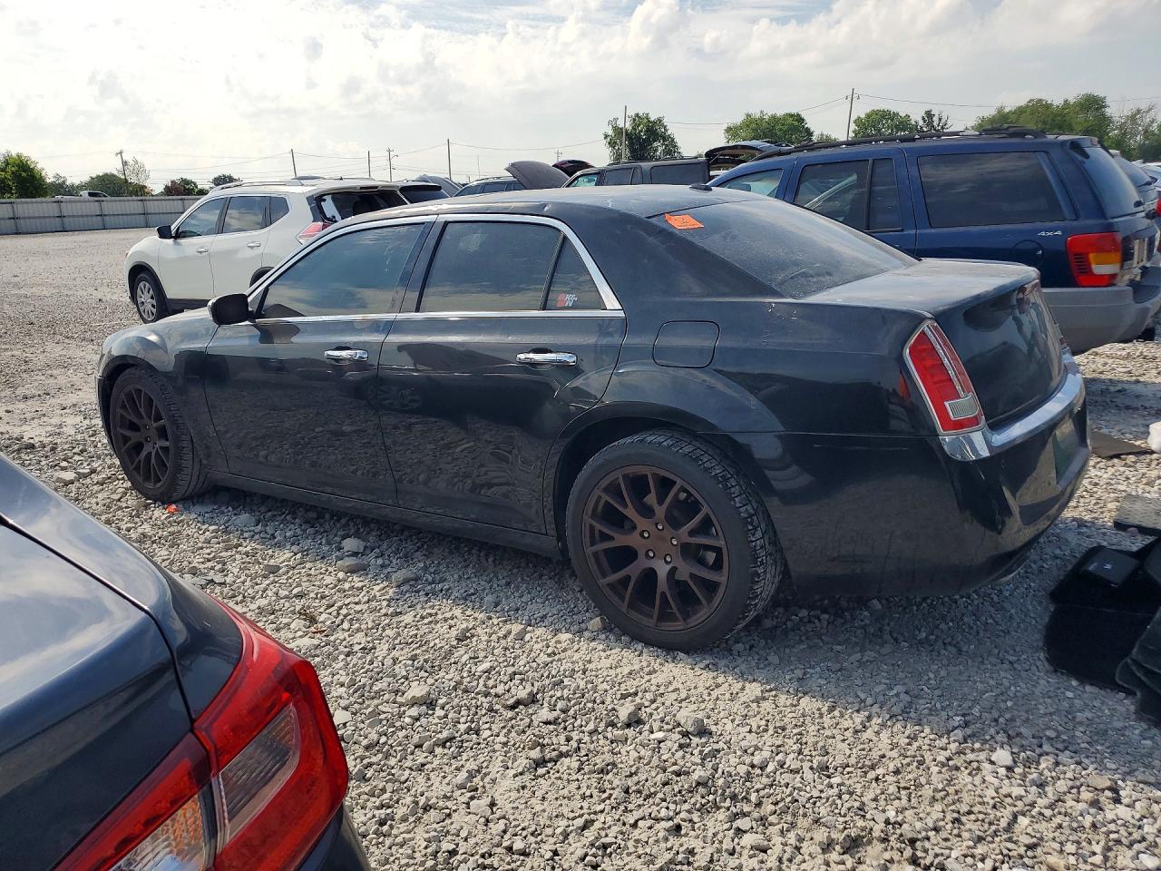 2013 Chrysler 300c Black vin: 2C3CCAET2DH731578