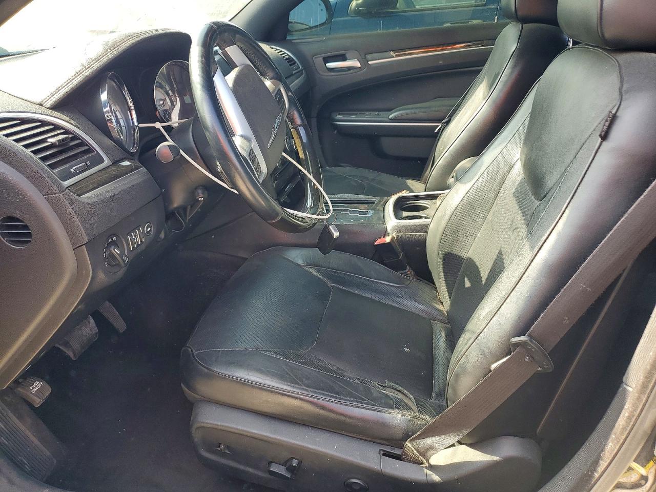2013 Chrysler 300c Black vin: 2C3CCAET2DH731578