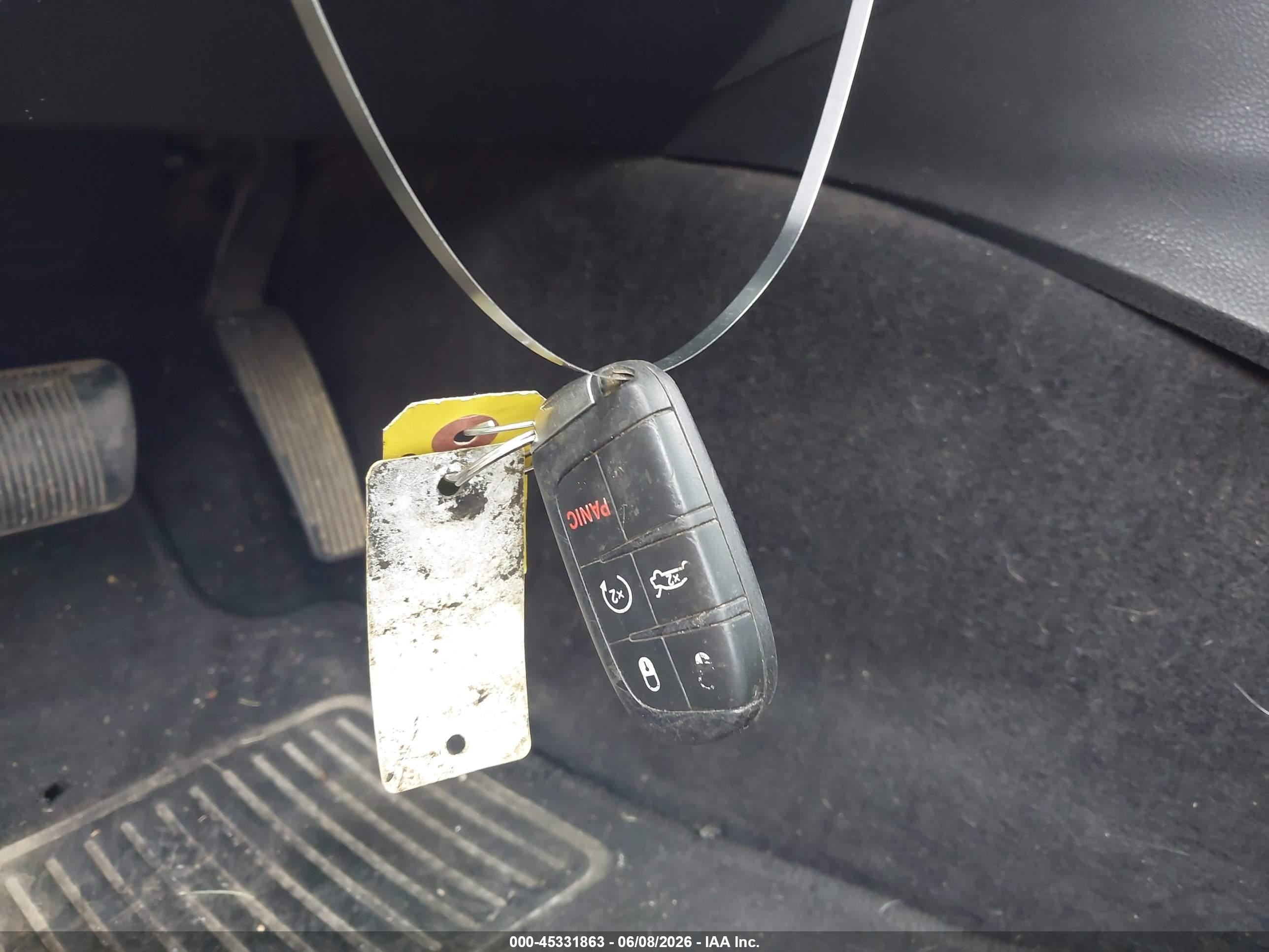 2014 Chrysler 300c   Серебряный vin: 2C3CCAET2EH160269
