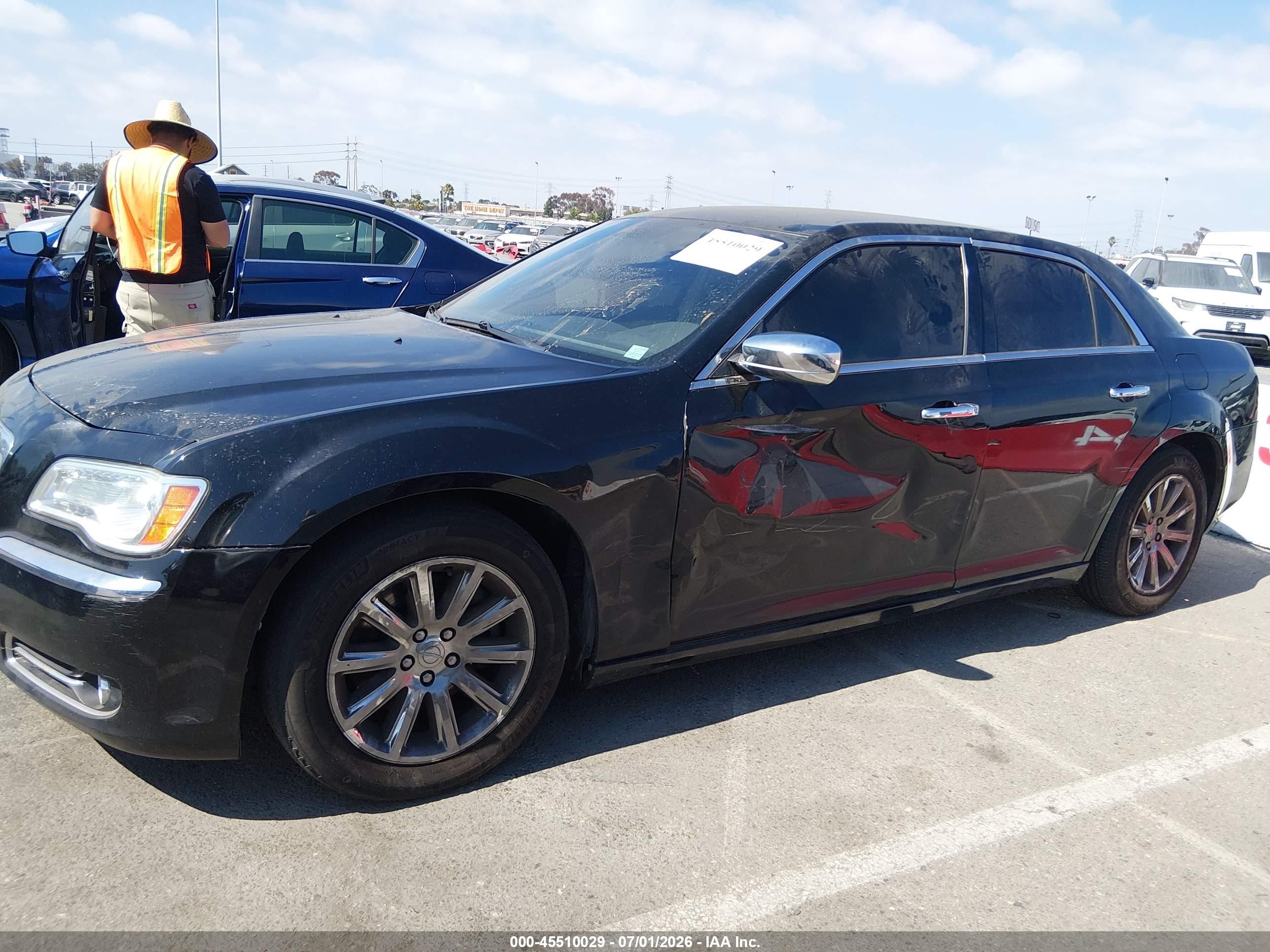 2014 Chrysler 300c   Черный vin: 2C3CCAET2EH217005