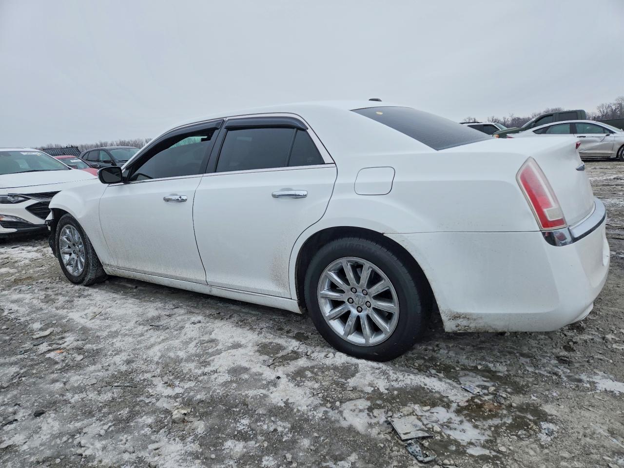 2014 Chrysler 300c White vin: 2C3CCAET3EH109217