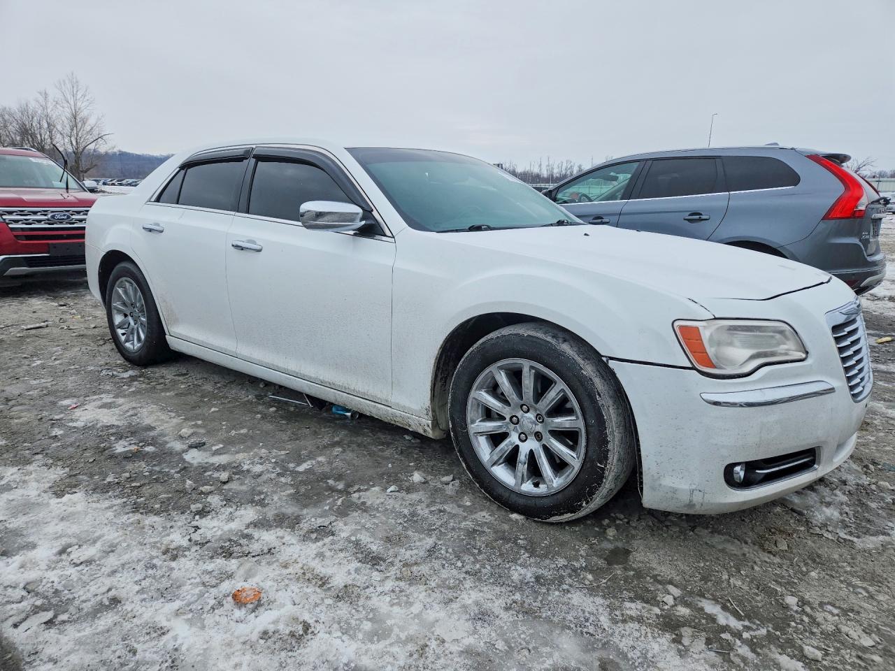 2014 Chrysler 300c White vin: 2C3CCAET3EH109217