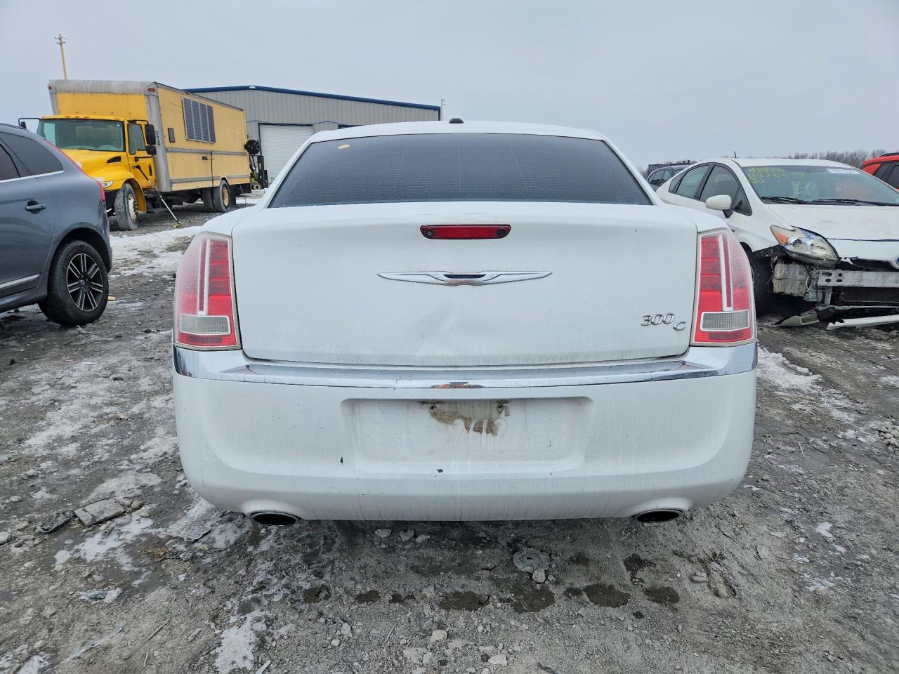 2014 Chrysler 300c White vin: 2C3CCAET3EH109217