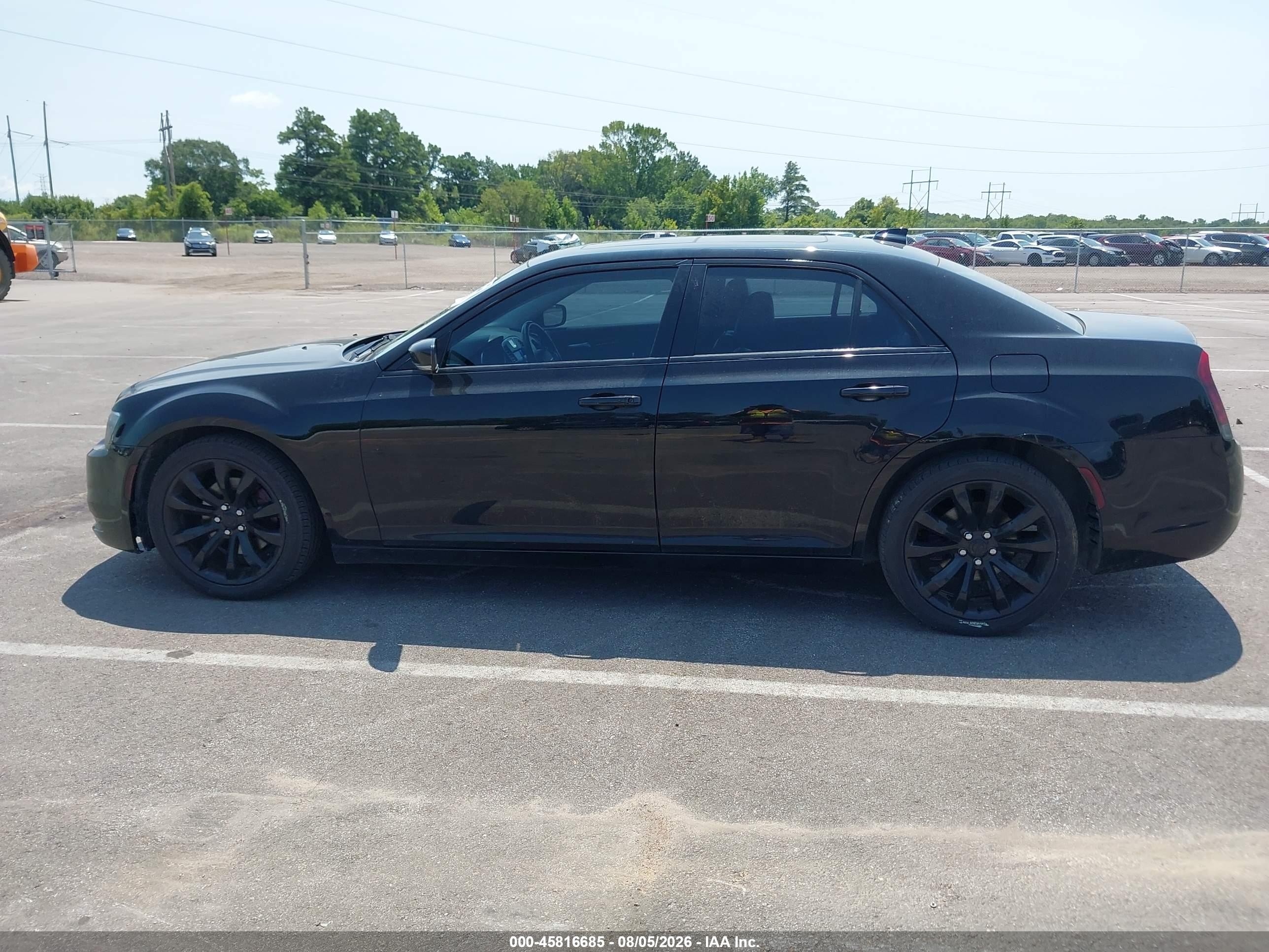2015 Chrysler 300c   Black vin: 2C3CCAET3FH922171
