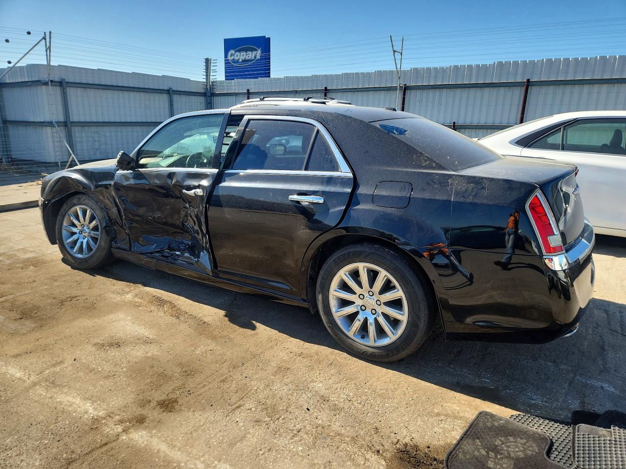 2013 Chrysler 300c Black vin: 2C3CCAET4DH541409