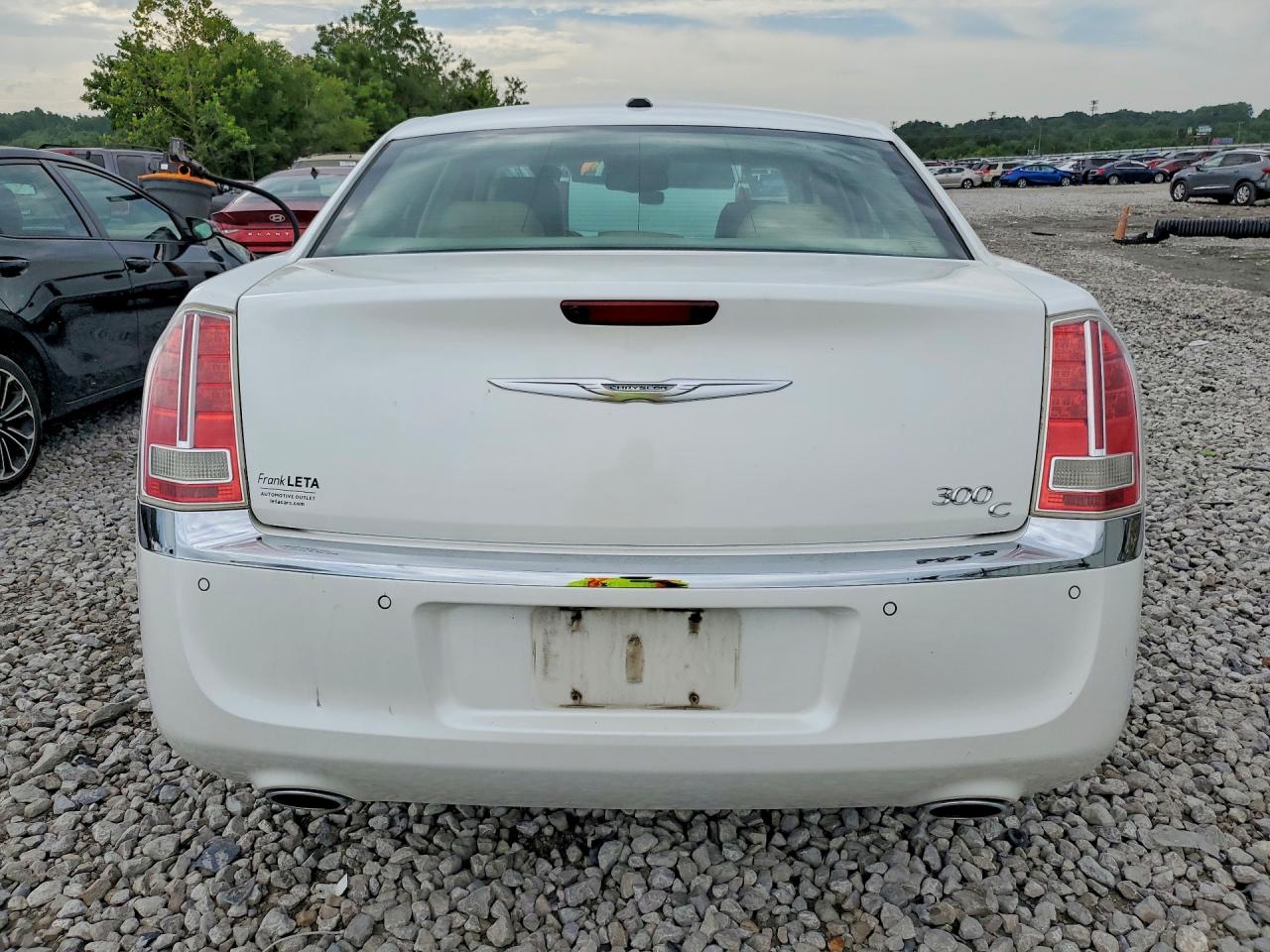 2014 Chrysler 300c White vin: 2C3CCAET5EH205768