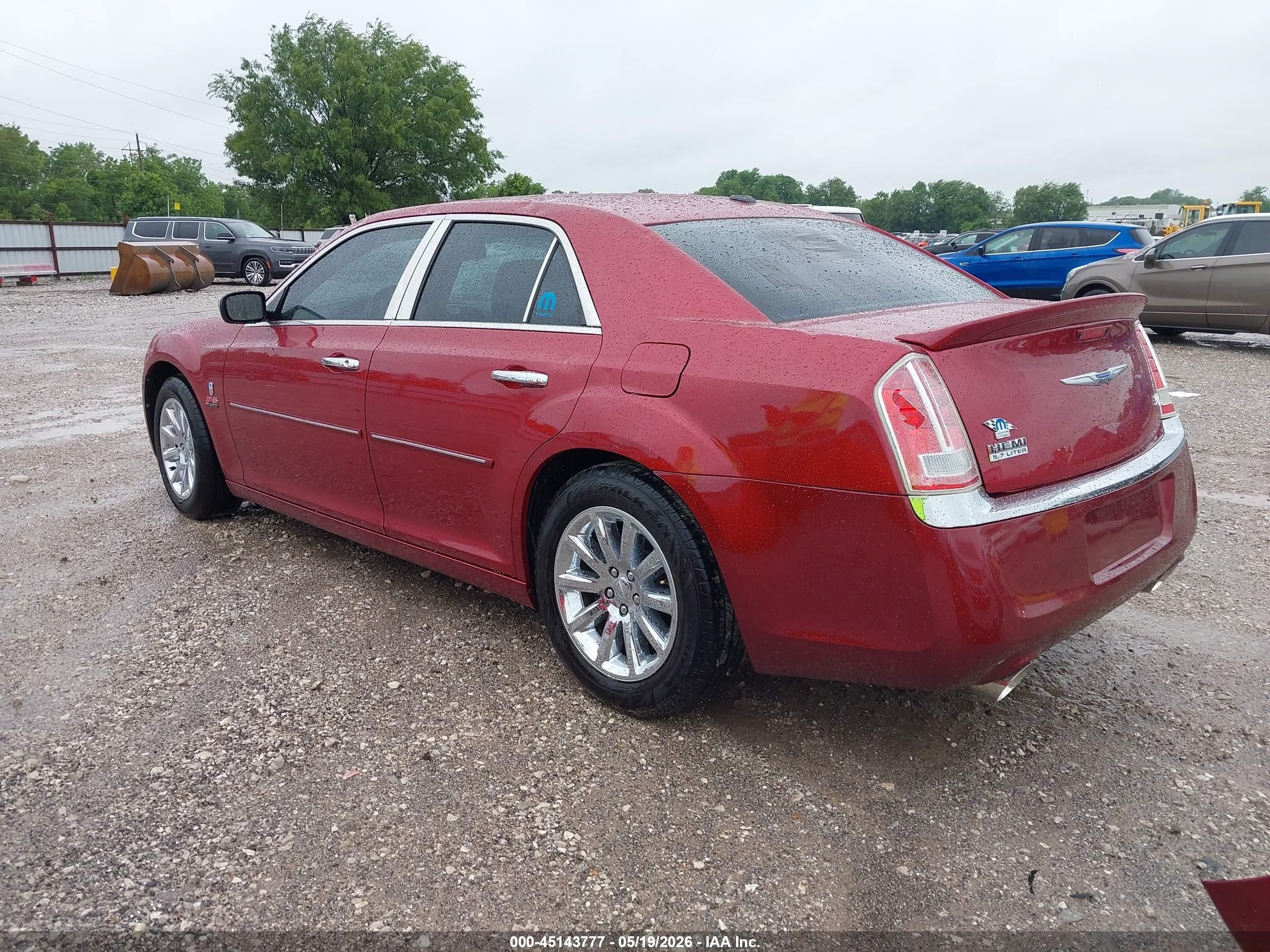 2012 Chrysler 300c   Red vin: 2C3CCAET6CH250067