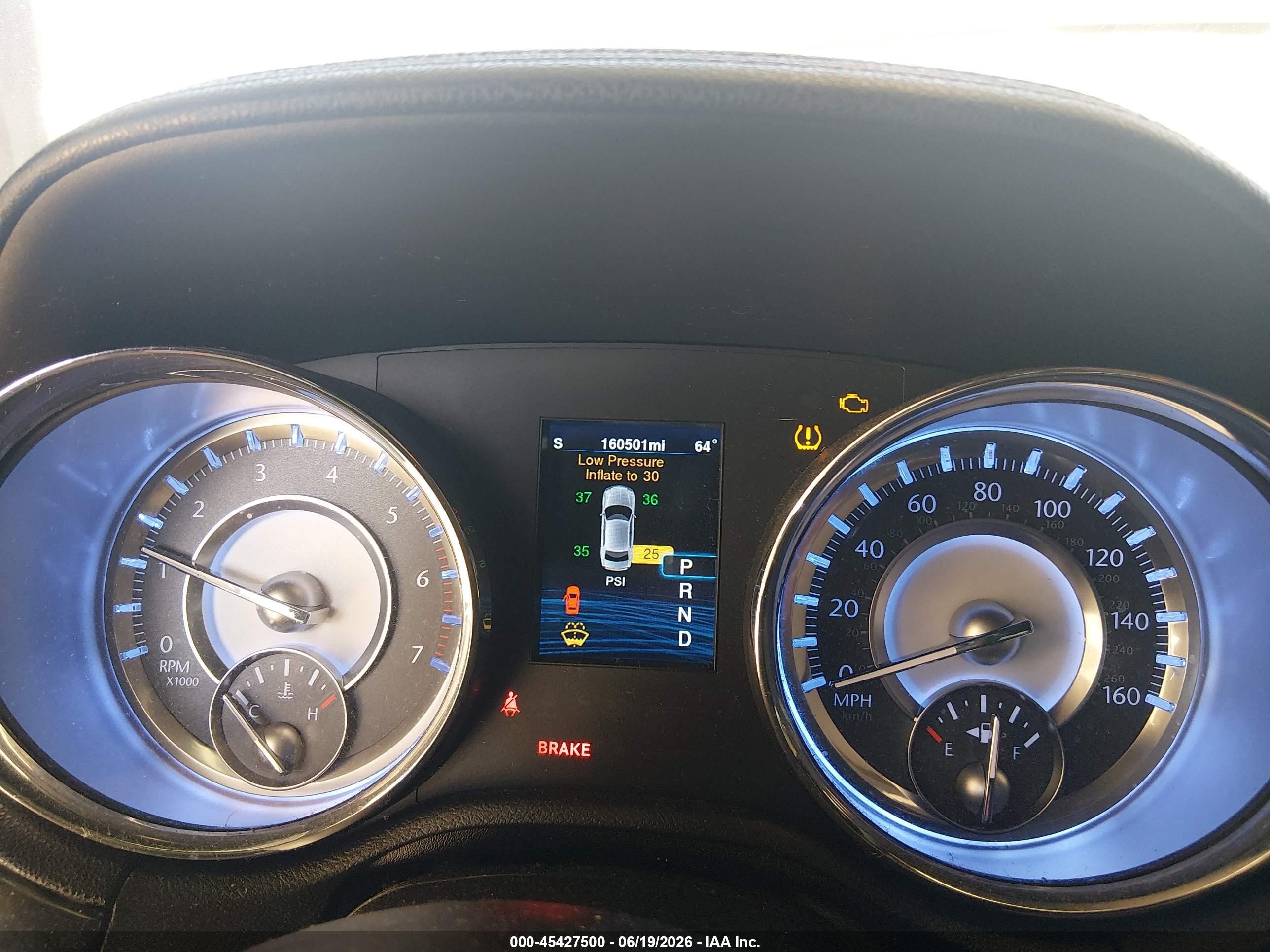 2013 Chrysler 300c   White vin: 2C3CCAET6DH661924