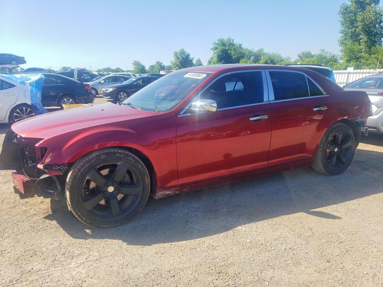 2013 Chrysler 300c Burgundy vin: 2C3CCAET7DH625983