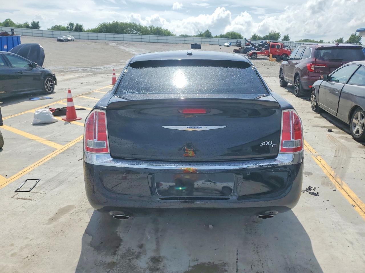 2014 Chrysler 300c Black vin: 2C3CCAET8EH146053