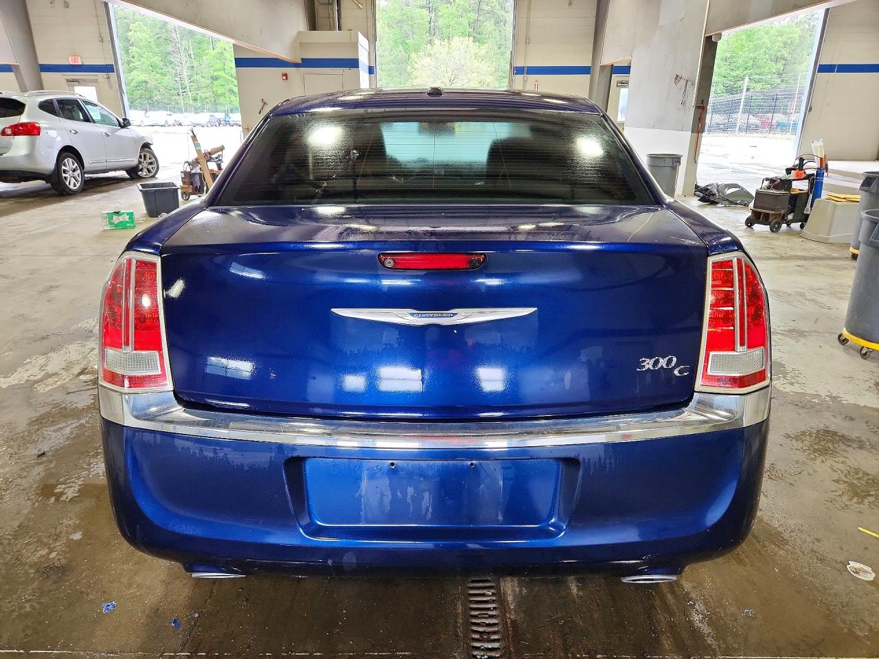 2013 Chrysler 300c Blue vin: 2C3CCAET9DH577757