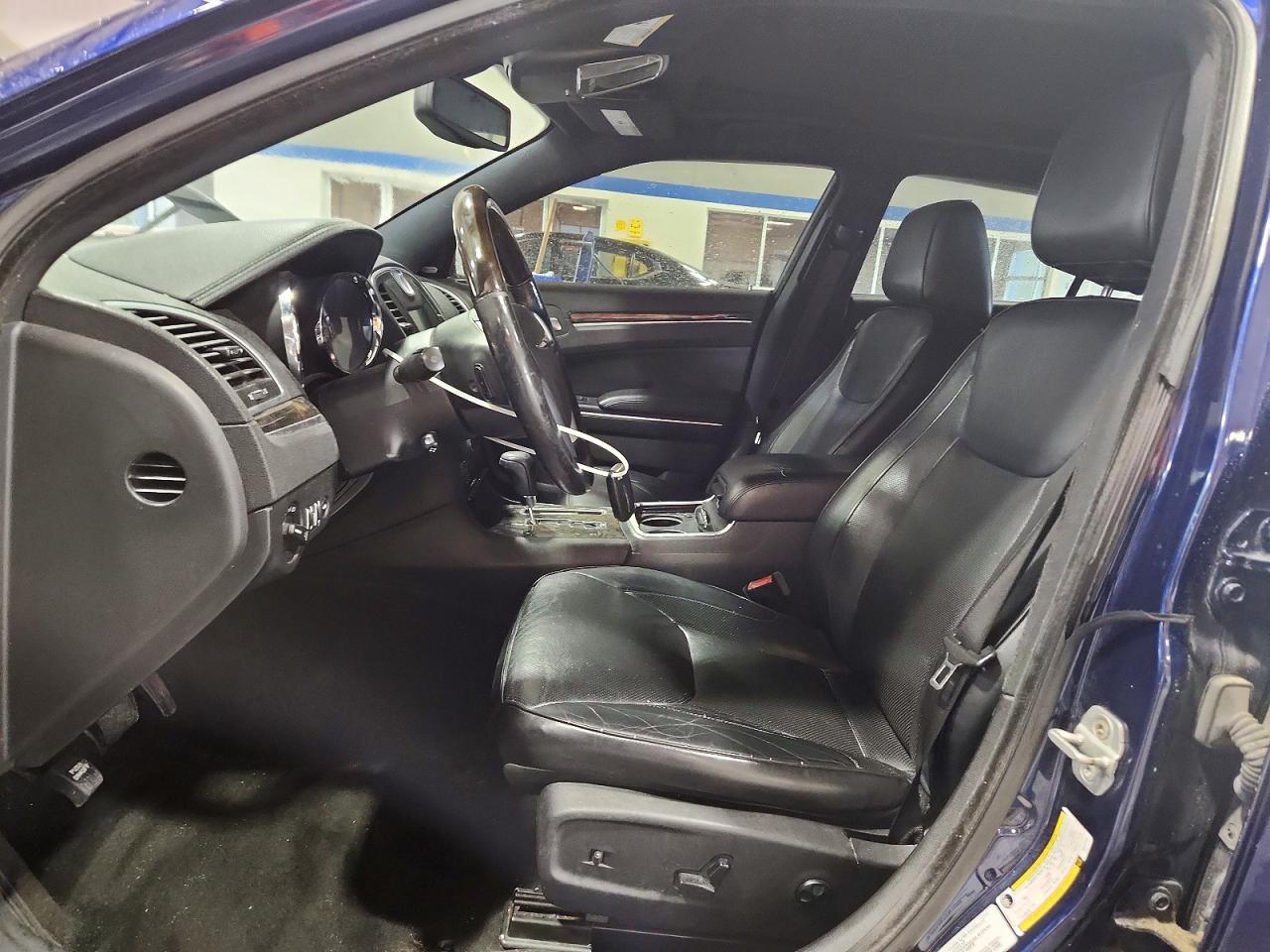 2013 Chrysler 300c Blue vin: 2C3CCAET9DH577757