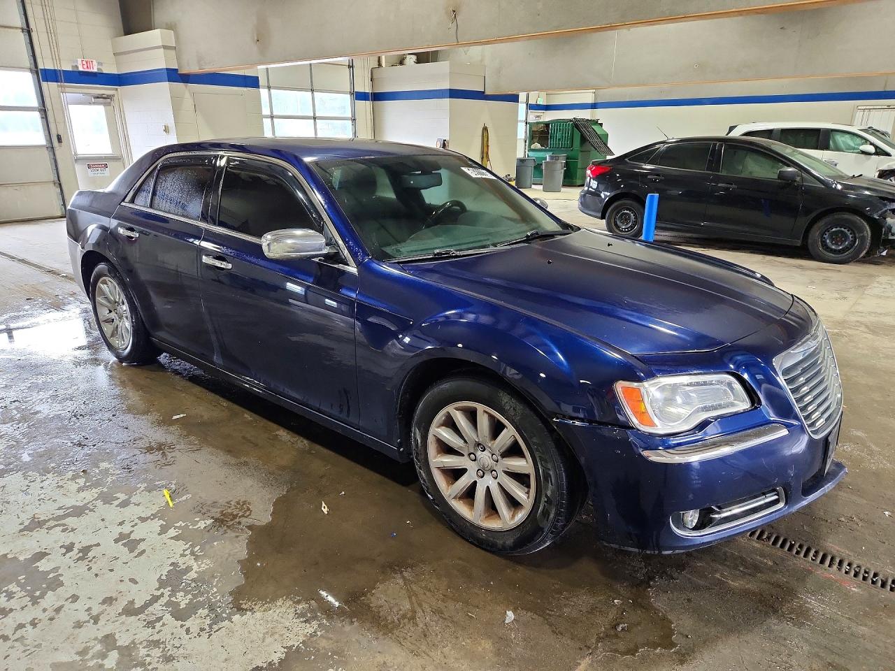 2013 Chrysler 300c Blue vin: 2C3CCAET9DH577757