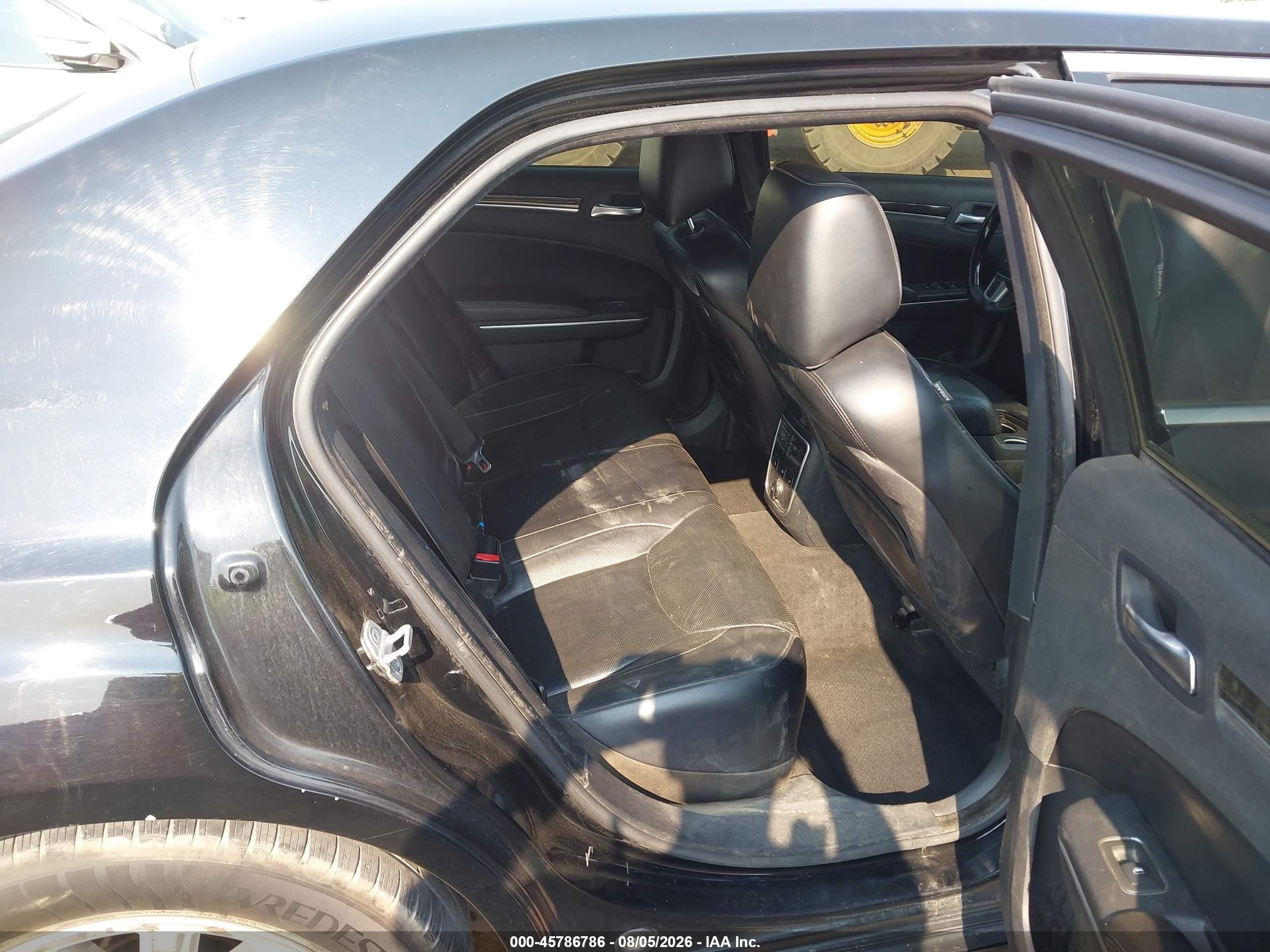 2012 Chrysler 300c   Black vin: 2C3CCAETXCH264845