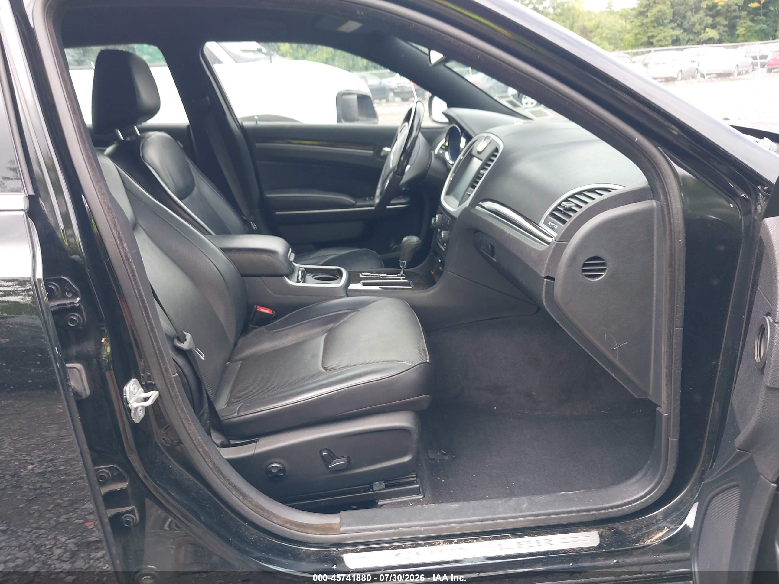 2014 Chrysler 300c   Black vin: 2C3CCAETXEH117671