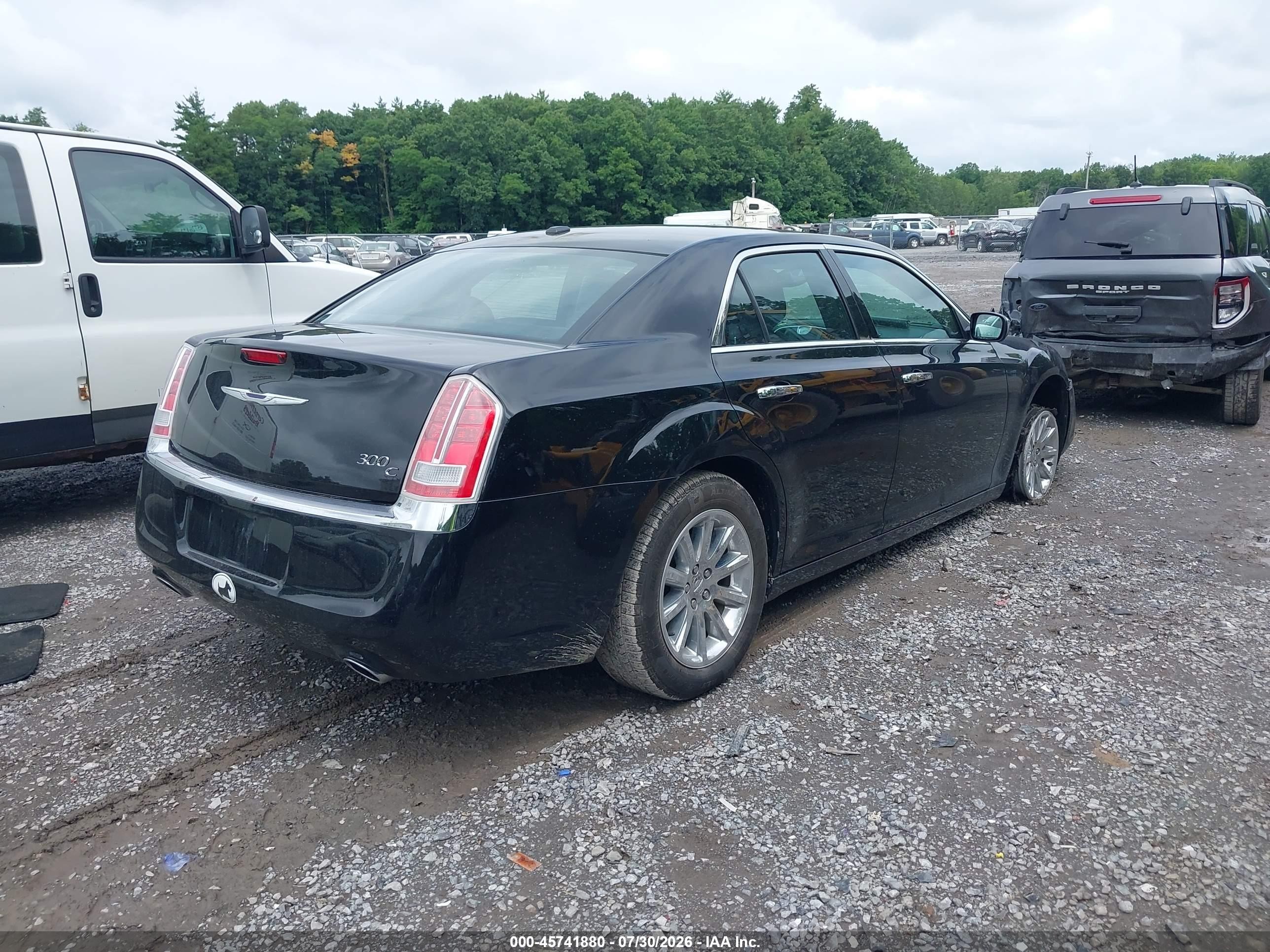 2014 Chrysler 300c   Black vin: 2C3CCAETXEH117671