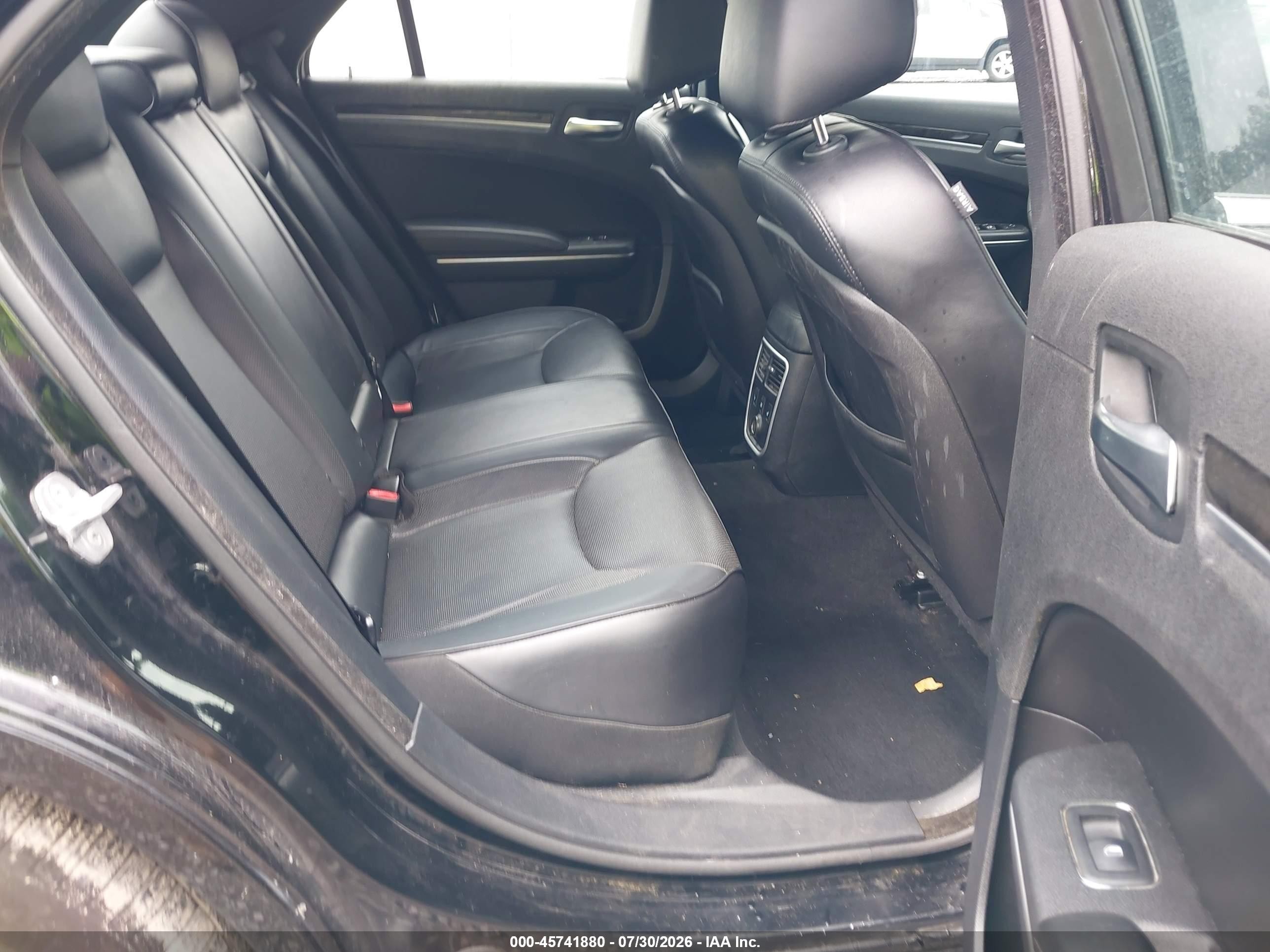 2014 Chrysler 300c   Black vin: 2C3CCAETXEH117671