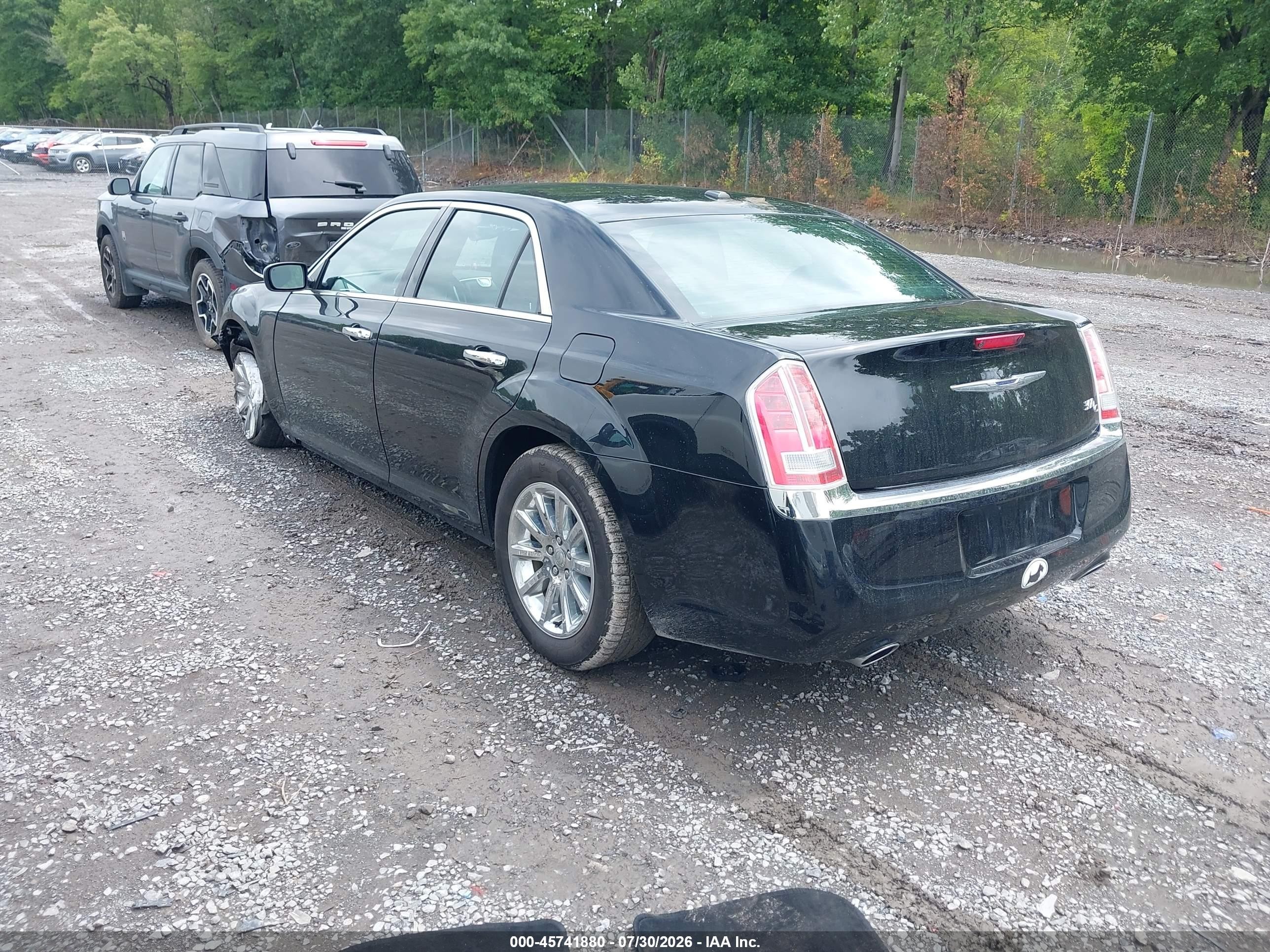 2014 Chrysler 300c   Black vin: 2C3CCAETXEH117671