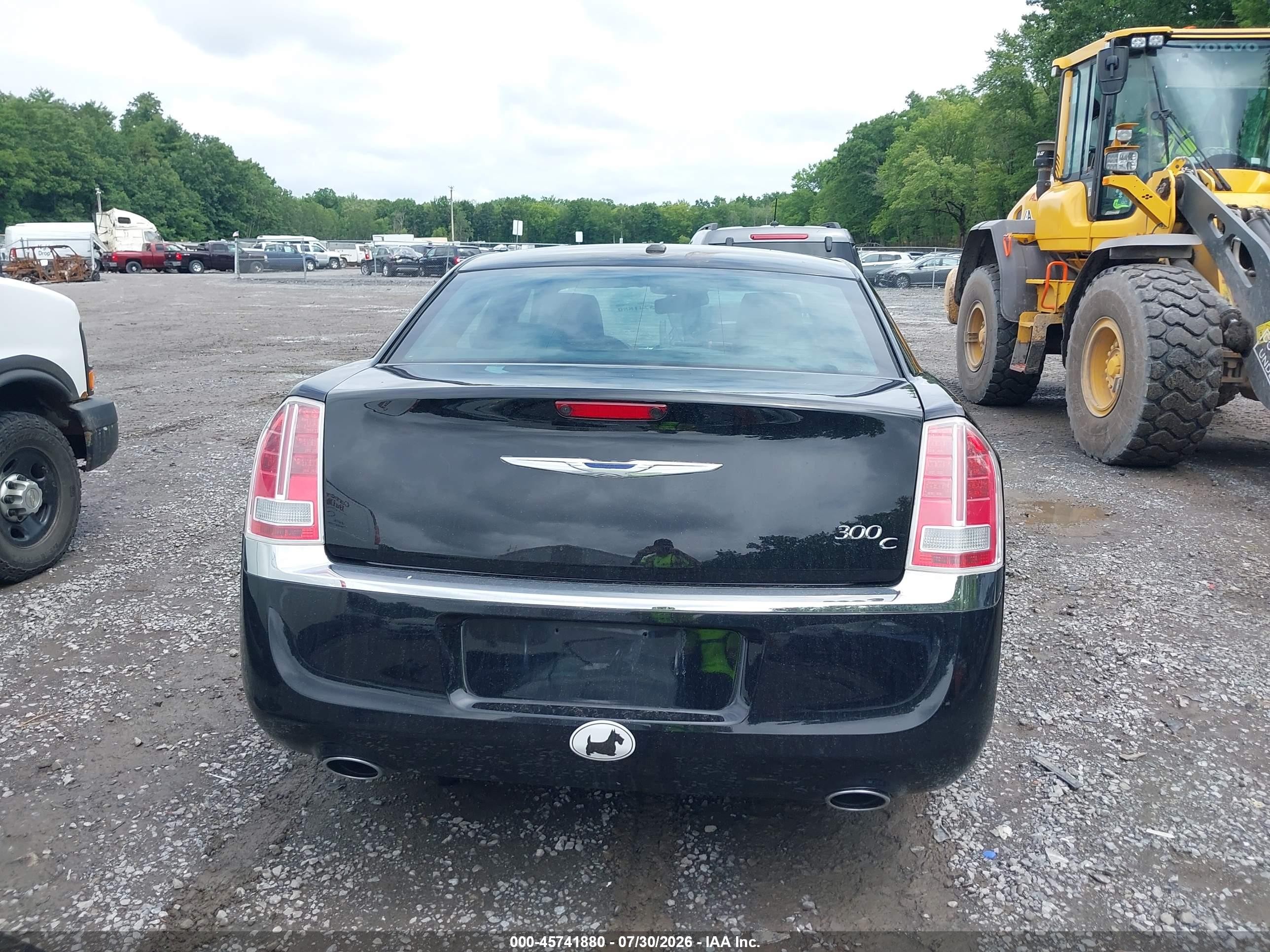 2014 Chrysler 300c   Black vin: 2C3CCAETXEH117671