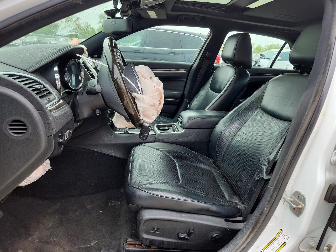 2014 Chrysler 300c White vin: 2C3CCAETXEH119999
