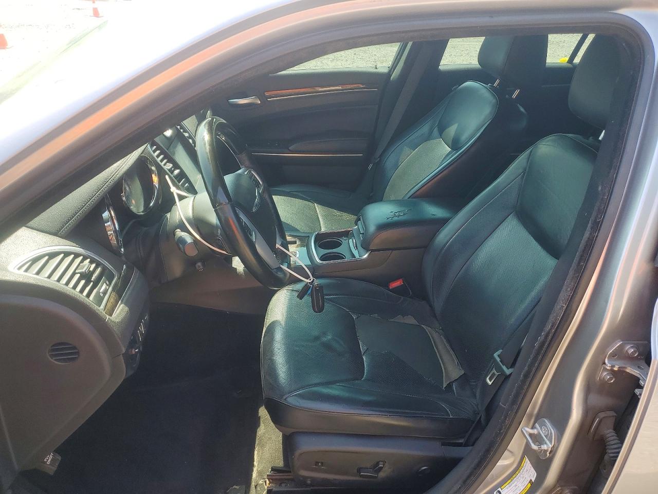 2014 Chrysler 300c Серебряный vin: 2C3CCAETXEH382915